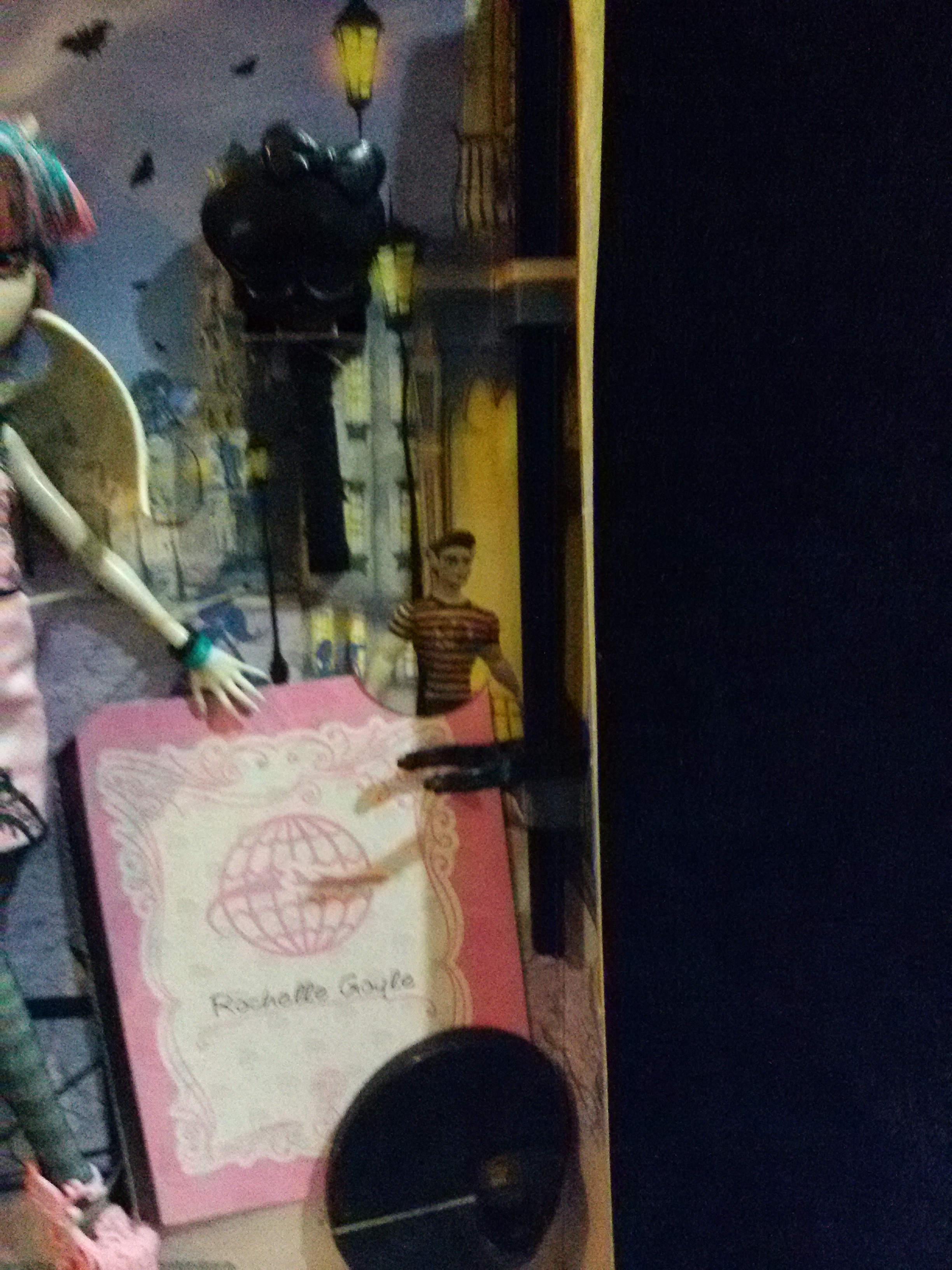 Monster High Travel Scaris Rochelle Goyle Doll ตุ๊กตามอนสเตอร์ไฮมือหนึ่งไม่มีกล่องค่ะ