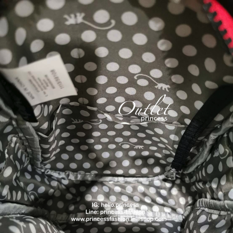 KIPLING ART MINI BACKPACK กระเป๋าสะพายเป้หรือคาดอกวัสดุ Nylon+Polyester100% เปิดปิดด้วยซิปสะดวกใช้ ด้านหน้ามี1ช่องซิป มาพร้อมพวงกุญเเจลิงขนฟูถอดแยกใช้ได้ ดีไซน์สุดฮิตสายสะพายคอลเลคชั่นลาย ART เลื่อนปรับได้ ภายในมีช่องซิป ช่องใส่มือถือ ภาพถ่ายจากสินค้าจริง