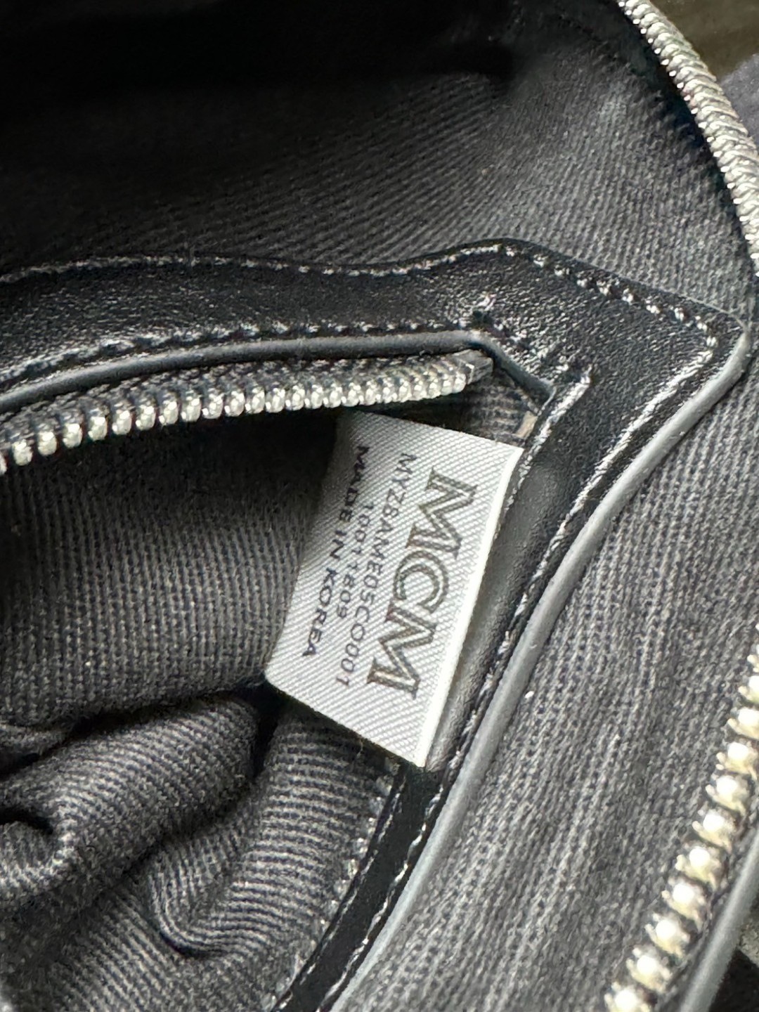 M.C.M TRACY TOTE IN VISETOS กระเป๋าถือ/สะพายข้าง ทรงยูนีคโดดเด่น น่าใช้ หูจับในตัว เกรดออริ สลับแท้ 1:1