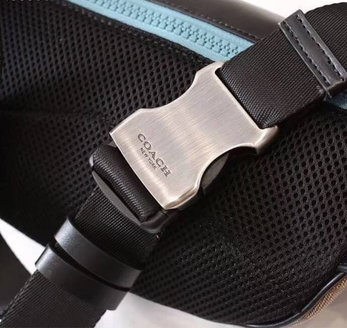 COACH F72931 TERRAIN BELT BAG IN SIGNATURE CANVAS กระเป๋าคาดอกสุดเท่ ขนาดพอเหมาะ ใช้แล้วเท่สุดๆไปเลย ภายในกว้าง เปิดปิดด้วยซิป