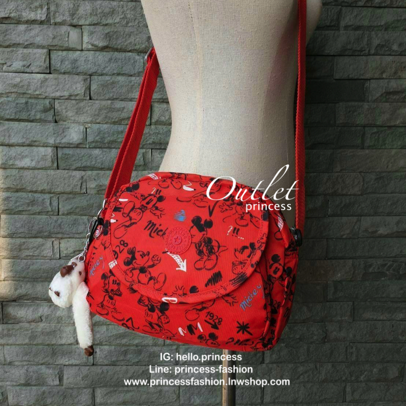 Kipling nylon shoulder bag รุ่น ( K15313 ) >>พร้อมส่งค่ะกระเป๋าสะพายข้างรุ่นใหม่ล่าสุด วัสดุไนล่อน กันน้ำ บุด้วยนวมที่ฐานกระเป๋าเพิ่มความนุ่ม >>รูปทรงสวย ขนาดกระทัดรัด มีช่องกระเป๋าด้านหน้าใส่ของจุกจิกหนึ่งช่อง >>มีช่องซิปหลักนะค่ะ ด้านใ