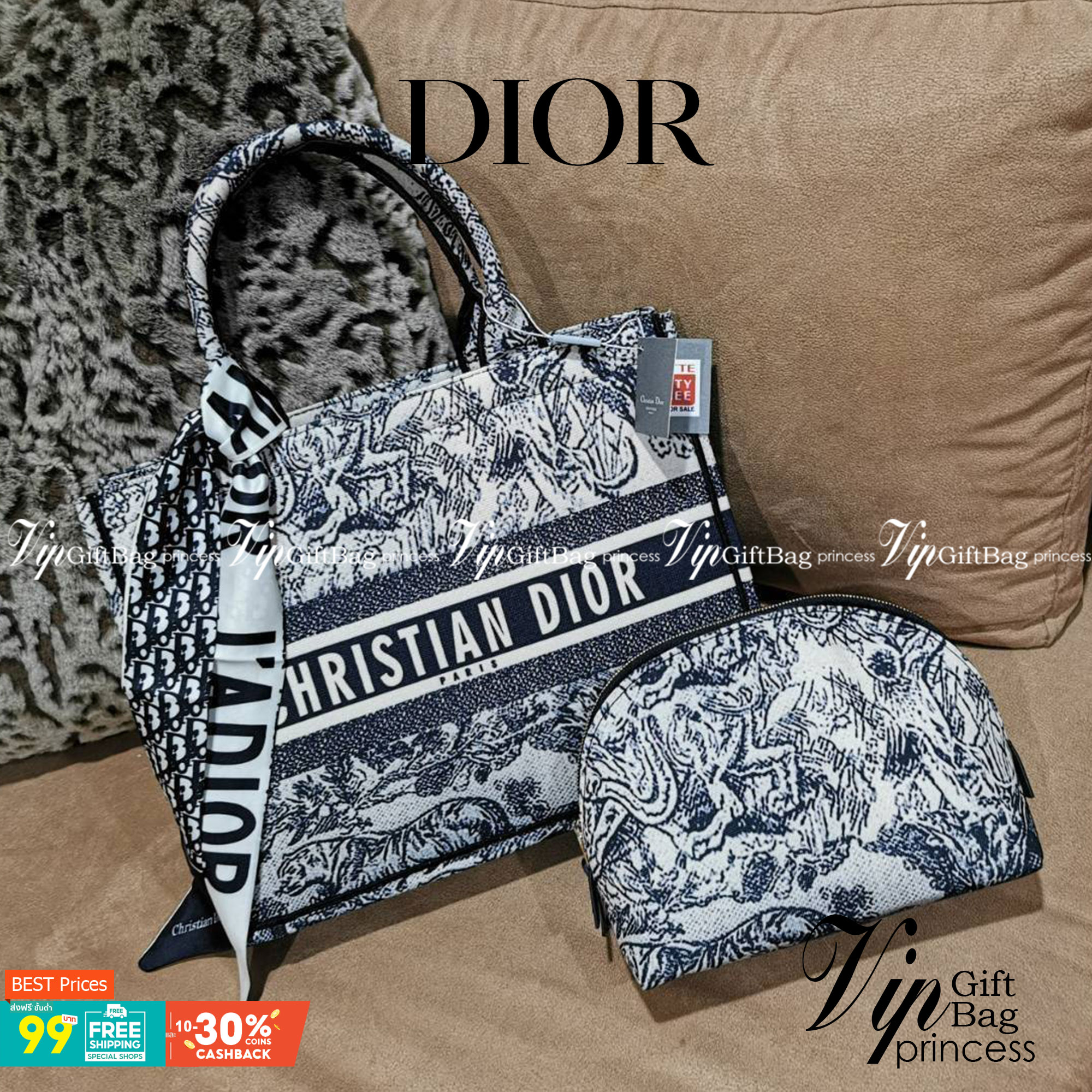 "ซื้อ1ได้ถึง2ใบ!" DIOR TOTEBAG WITH CLUTCH สวยหรูดูดี Setสุดคุ้มได้ทั้งกระเป๋า Dior Anagram Totebag + กระเป๋าคลัชเครื่องสำอาง + Dior Twilly สำหรับผูกกระเป๋าหรือผูกผมได้ ไอเท็มสุดฮิตสวยปังน่าใช้น่าสะสม มาพร้อมกล่องแบรนด์ จะซื้อใช้เองหรือมอบเป็นขอ