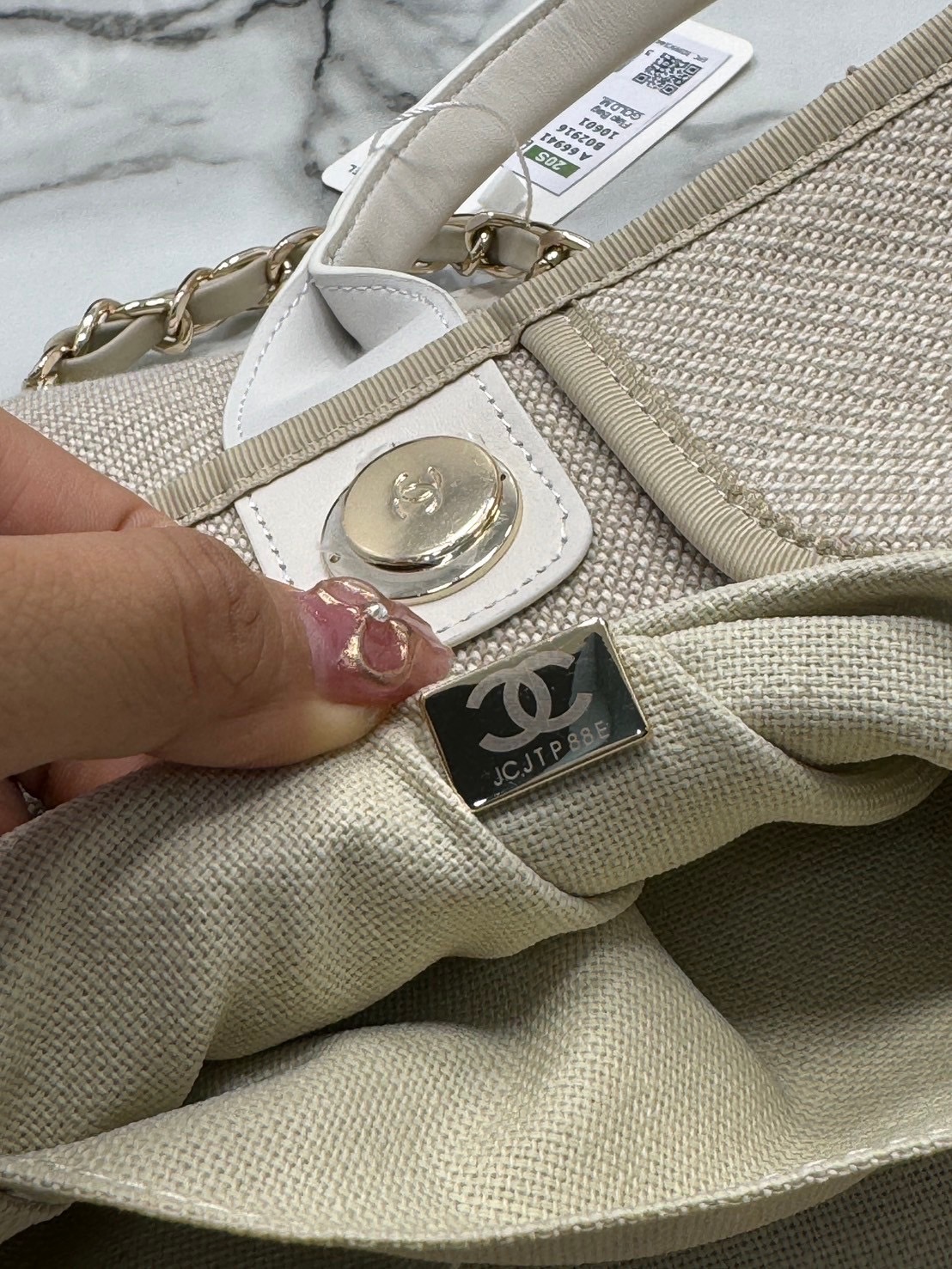 ORI หนังแท้ | Chanel Deauville Tote Bag กระเป๋าสะพายทรงโท้ทช้อปปิ้ง ใบใหญ่ ภายในโล่งกว้าง จุของได้เยอะ