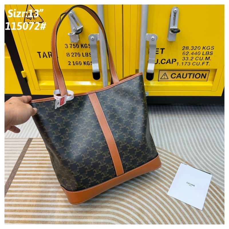 CELINE medium cabas in triomphe canvas / Celine Tote Shopping Bag กระเป๋าสะพายทรงโท้ทใบใหญ่ รุ่นยอดนิยม งานสวยหรูคลาสสิคไม่มีเอ้าท์ ภายในโล่งกว้างและจุมาก