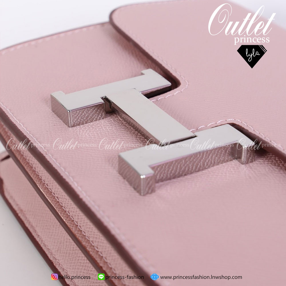 LYLABRAND🔔 Constance Size 23 Cm / Epsom ✨PU top premium นะคะ หนังดีเลอค่าน่าสอยมากกก บอกคำเดียวเลยว่าเด็ดสุด !! เหมือนหนังแท้เบอสุดค่ะคูณผู้หญิง ลูกค้าเก่าน่าจะทราบกันดีอยู่แล้วว่าคุณภาพของร้านนี้ต้องมาเป็นอันดับหนึ่งเท่านั้น อิอิ มีสายยาวส