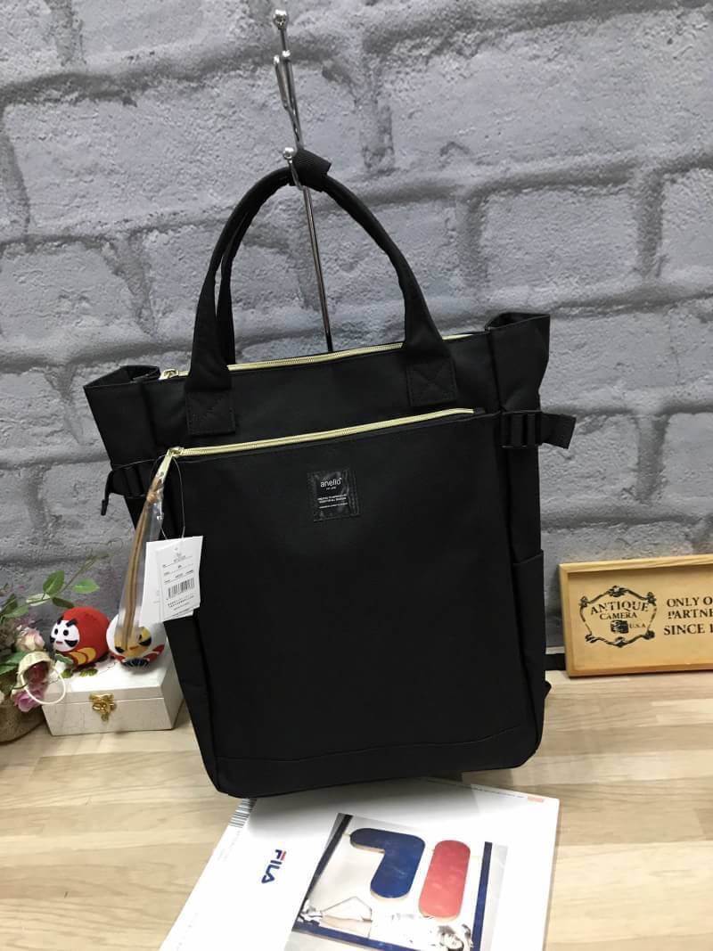 ของแท้ Anello polyester canvas 10 pocket Rucksack คอลเลคชั่นใหม่ล่าสุด!! เป้รุ่นใหม่ชนช้อป ดีไซน์เก๋ เป็นได้ทั้งสไตล์toteโดยการเก็บสายสะพายเป้เข้าช่องซิปที่ด้านหลัง และเป็นสไตล์เป้rucksackได้ มีช่องเล็กช่องน้อยรอบตัวกระเป๋า เปิดปิดด้วยซิปเดียวด้านบน ตัวกร