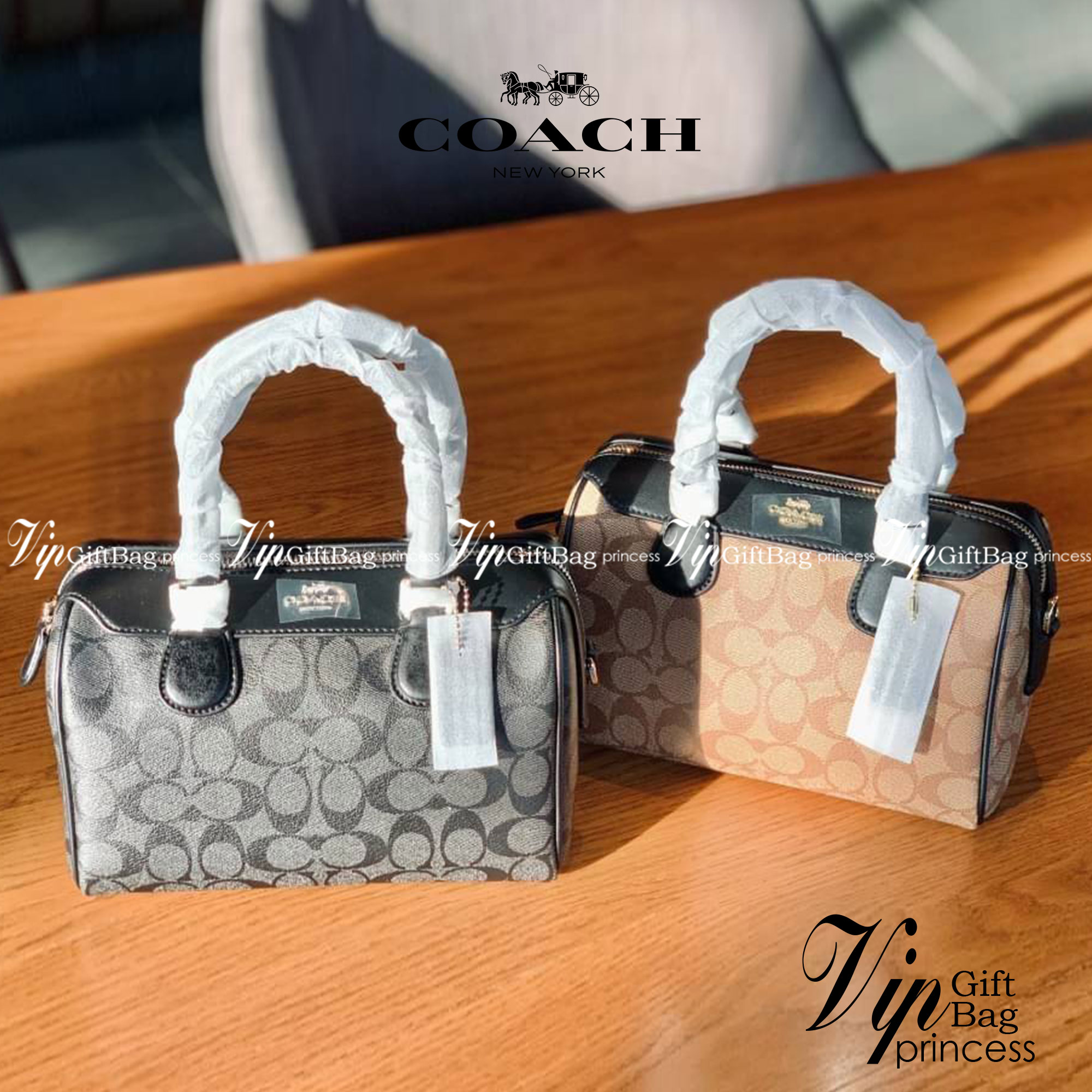 COACH NENNETT SATCHEL BAG((32203)) พร้อมส่งอีกครั้ง ห้ามพลาด! กระเป๋าทรงหมอน ทรงที่สาวๆต้องมีติดตัวไว้สักใบ! หนังแท้นิ่มสวยงาม เปิดปิดกระเป๋าแบบซิป ภายในกว้างสามารถใส่กระเป๋าเงินใบยาวได้ หรือของจำเป็นในชีวิตประจำวันของสาวๆได้หลากหลายเลยค่ะ มีช่องซิปและช่อ