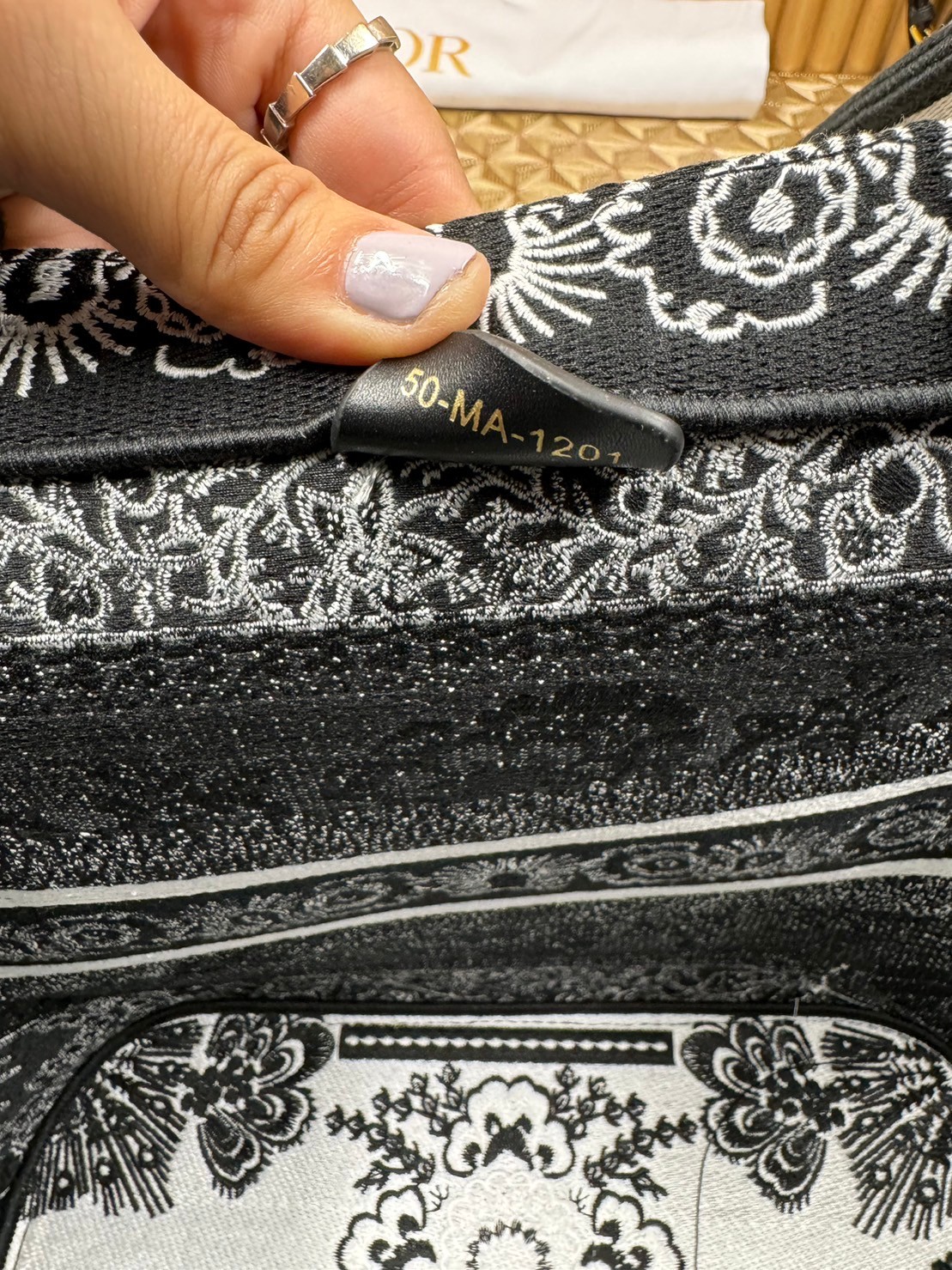 DIOR NEW LINE TOTE / DIOR KID TOTE กระเป๋าทรงโท้ทรุ่นใหม่ เอกษณ์ความหรูหรา โดดเด่นสวยงาม เกรดออริ 1:1 ใช้งานต่างประเทศได้