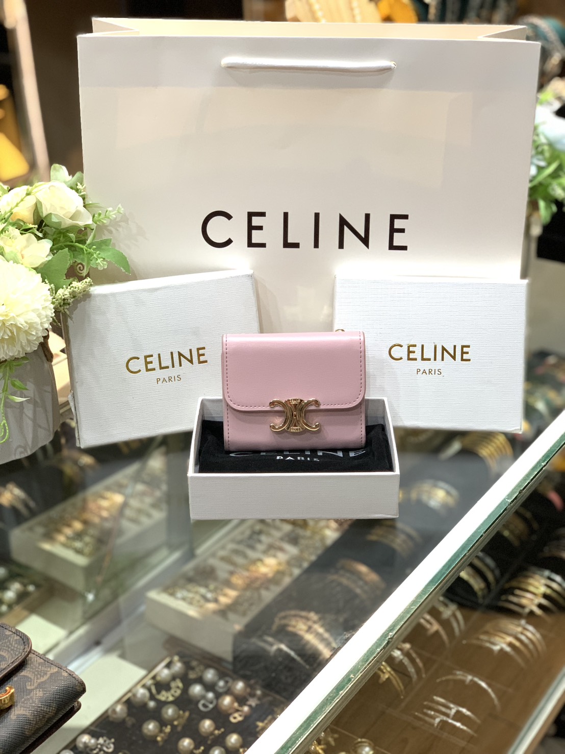 ORI หนังแท้ | CELINE SHORT WALLET BUSINESS CARD HOLDER / CELINE COMPACT WALLET WITH COIN TRIOMPHE กระเป๋าสตางค์ซีลีนใบสั้น เรียบหรู มีฟังก์ชันและสไตล์ให้เลือกด้วยช่องใส่บัตรหลายช่อง