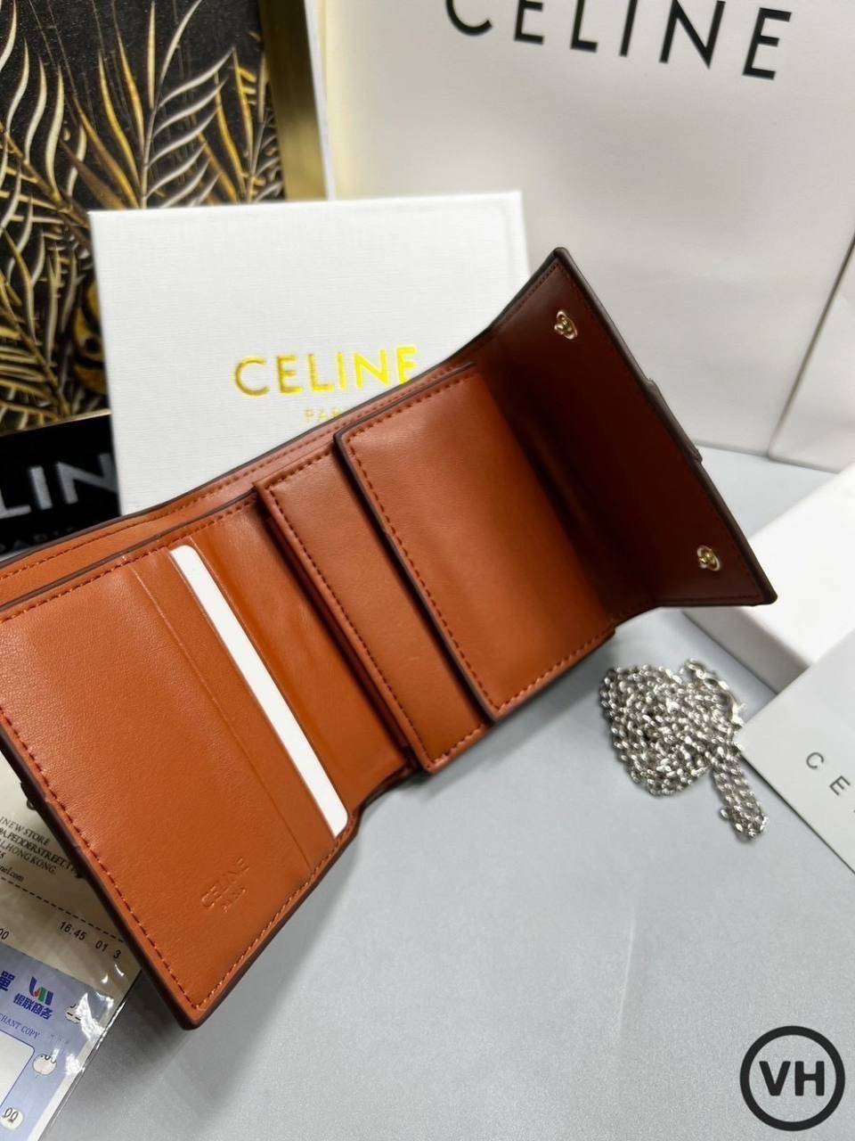 ORI หนังแท้ | CELINE SMALL TRIFOLD WALLET ON CHAIN / CELINE Wallet กระเป๋าสตางค์ใบสั้น 3 พับ พร้อมสายสะพายโซ่ กระเป๋าสตางค์ซีลีน