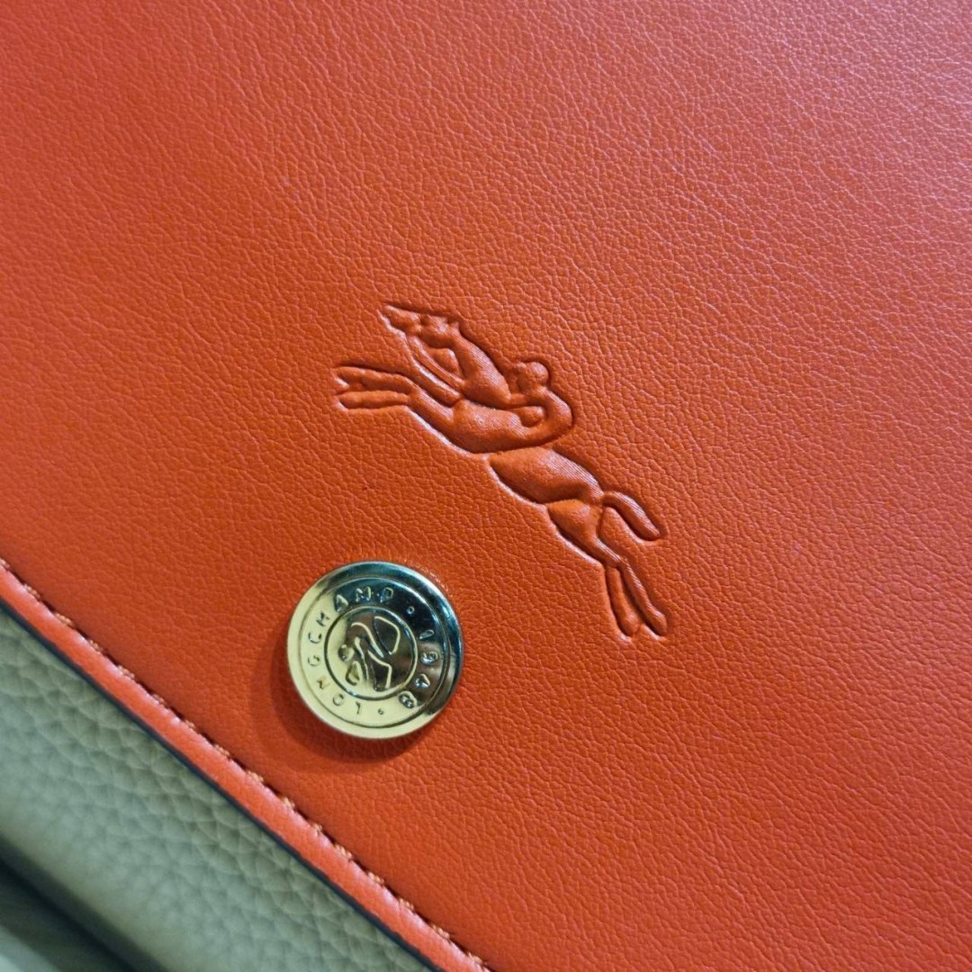 Longchamp le pliage xtra XS leather top handle bag กระเป๋าถือ/สะพายรุ่นยอดฮิต ที่มาในดีไซน์ทูโทน โดดเด่นมีกิมมิค น่ารักน่าใช้สุดๆ