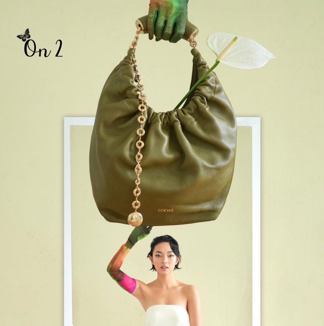 LOEWE Medium Squeeze bag in nappa กระเป๋าสะพายคอลใหม่ ดีไซน์เก๋เรียบหรูงานสวยทั้งภายนอกและภายใน ขึ้นแบบจากงานจริง เป๊ะสุด ปั้มทุกจุด งานจริงสวยทุกมุมเป๊ะปังมากค่ะ
