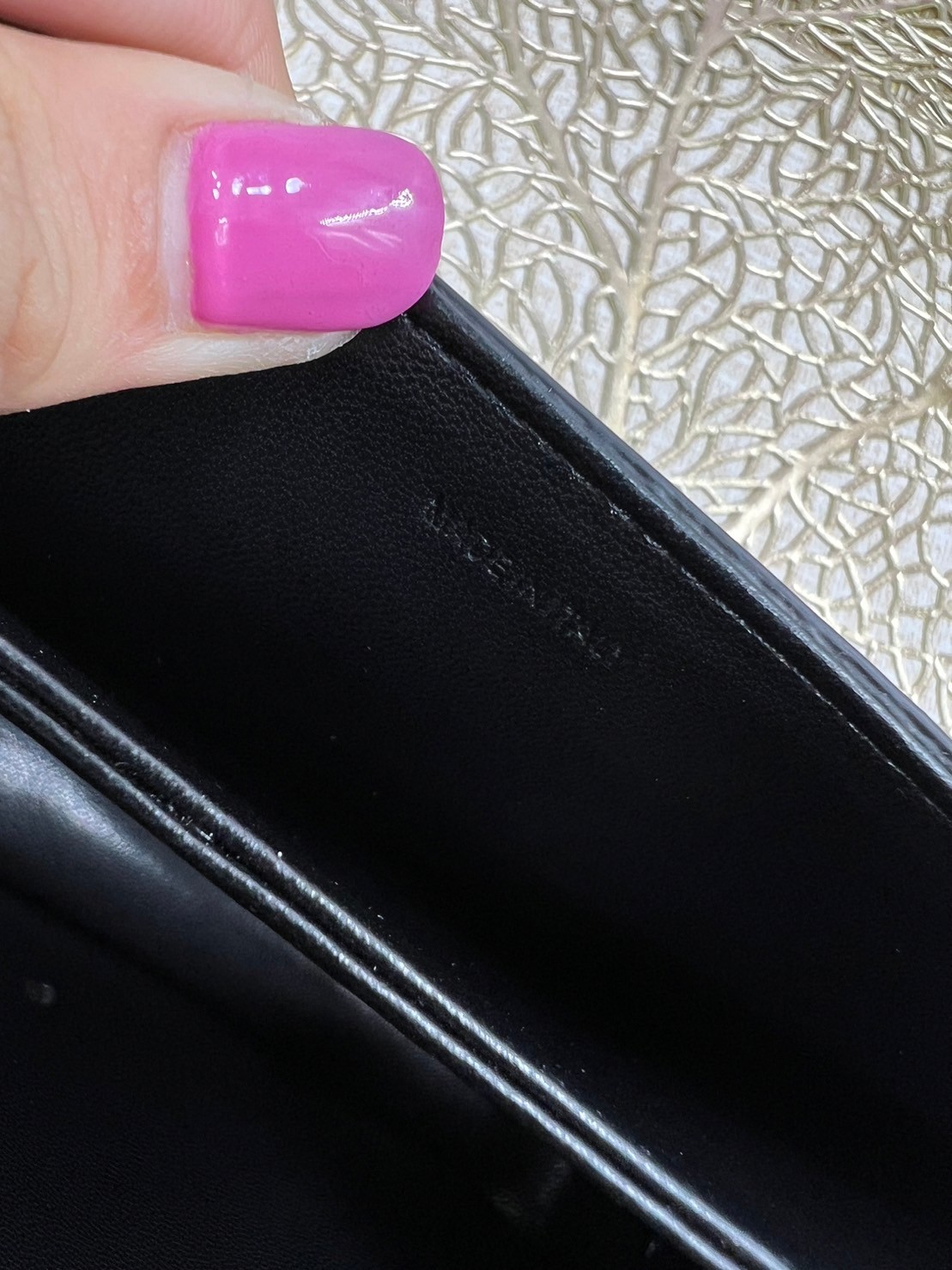 TEEN 18cm : CELINE TEEN TRIOMPHE BAG IN SHINY CALFSKIN / Celine Triomphe Bag / Celine Bag พร้อมส่ง 7 สี เกรดออริ 1:1 กระเป๋าแบรนด์หรูที่ควรมีแห่งปี รูปทรงสี่เหลี่ยมรุ่นฮอตฮิตของเหล่าดาราและเซเลบทั้งหลาย ดีไซต์เรียบหรู