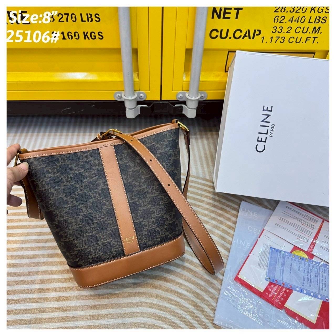 Celine bucket bag in Triomphe canvas and leather / Celine Tote Bag 6" 8" 9.5" กระเป๋าสะพายทรงบัคเก็ต โท้ทรุ่นแรกของแบรนด์ที่ได้รับความนิยมมากที่สุด ควรมีติดตู้ไว้เลย ดีไซน์สวยคลาสสิคไม่มีเอาท์