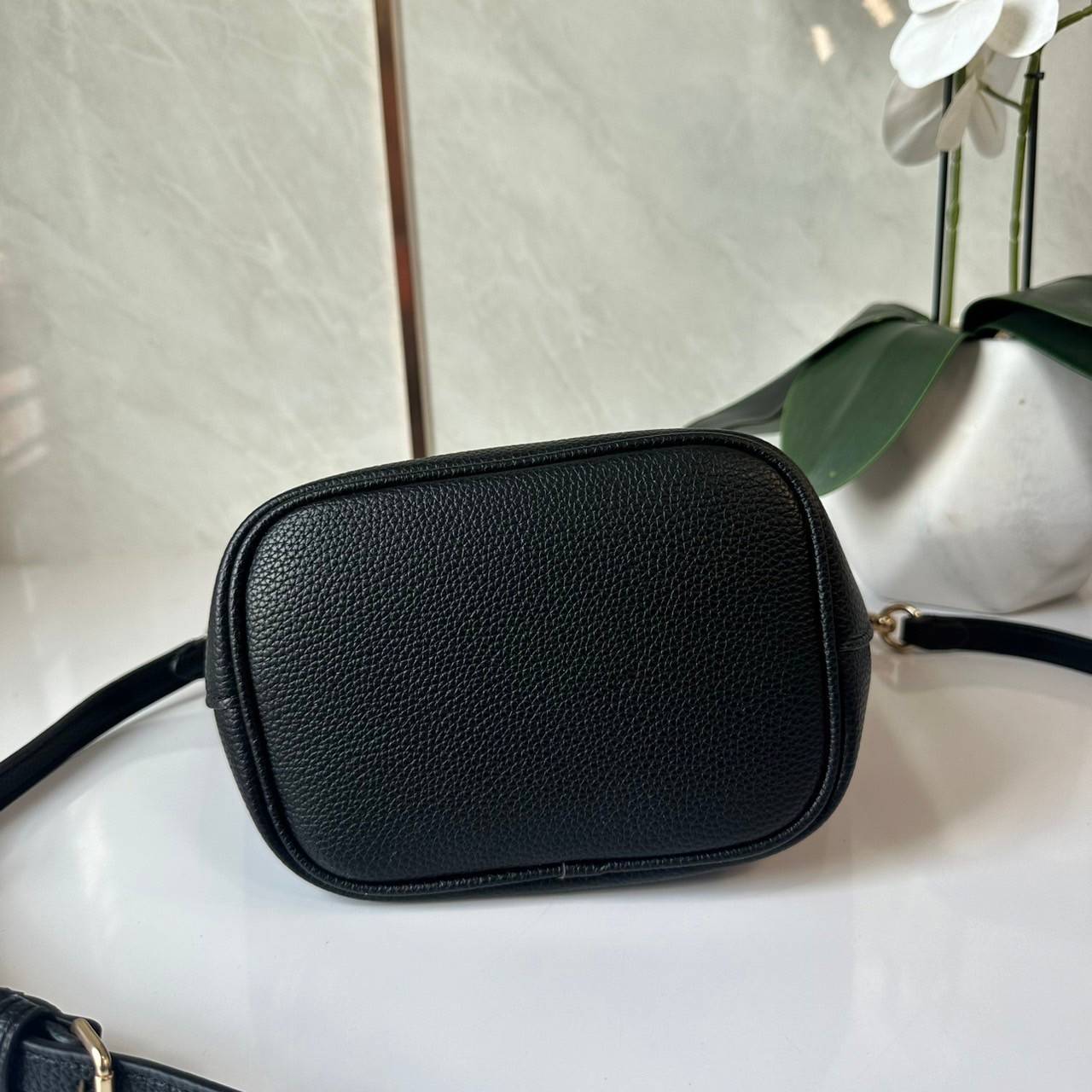 พร้อมส่ง 5 สี COACH HANNA BUCKET BAG กระเป๋าถือ/สะพายข้างทรงบักเก็ตรุ่นใหม่ดีไซน์เก๋น่ารัก เกรดท็อปออริ เกรดดีสุด สลับแท้ 1:1