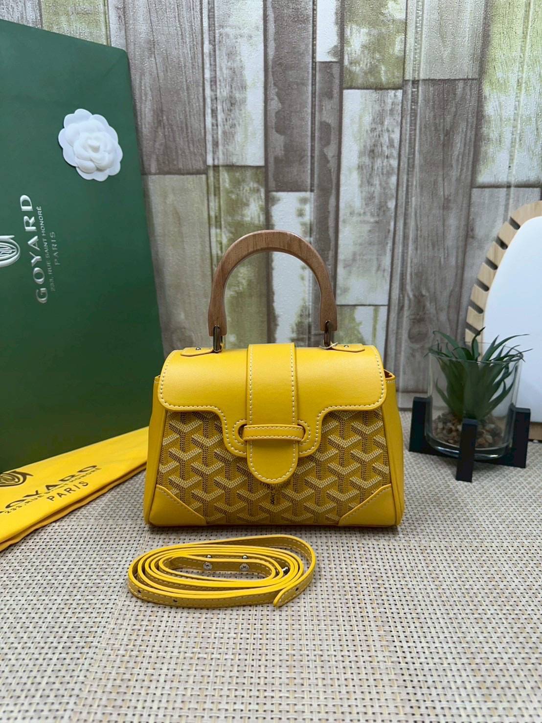 10 สี ORI หนังแท้ | GOYARD Saïgon Souple Mini Bag 20cm กระเป๋าถือ/สะพายดีไซน์หูจับไม้เป็นเอกลักษณ์ที่สวยหรูหราสง่างาม