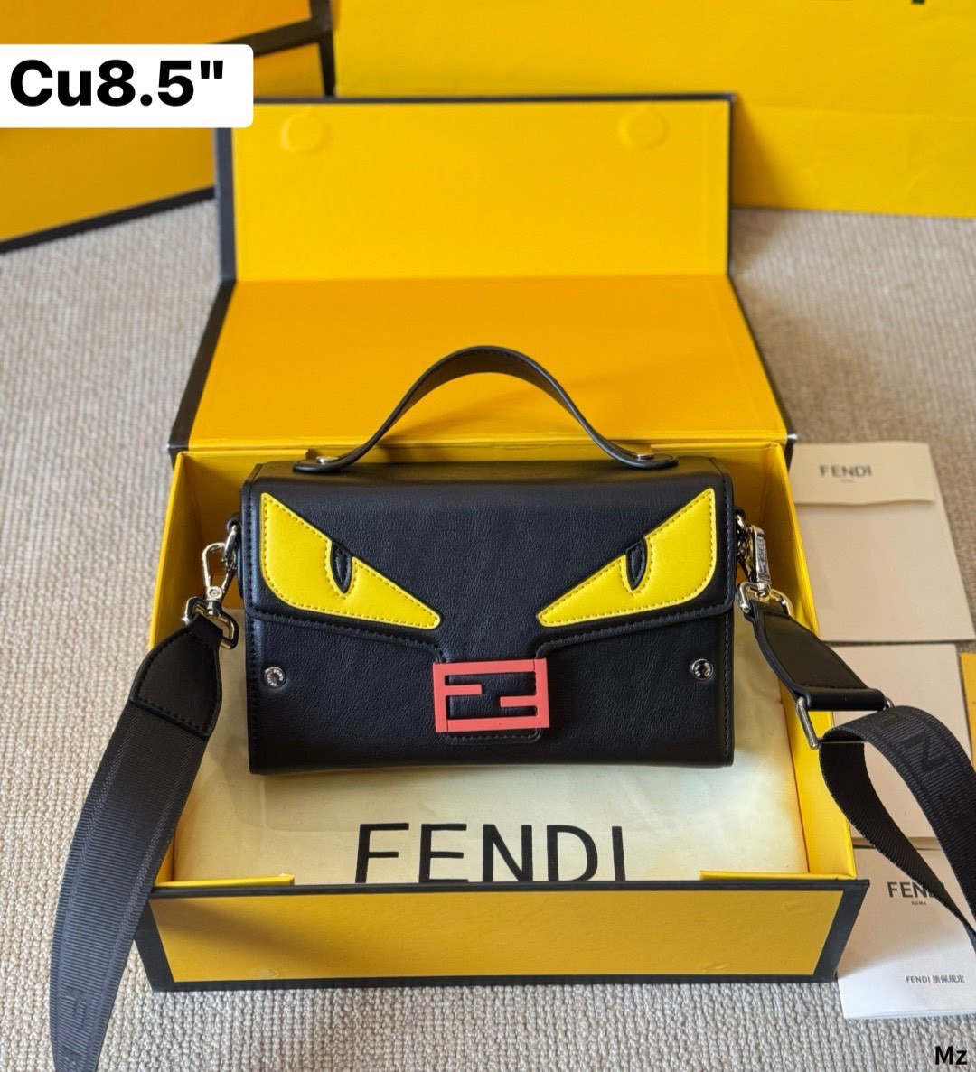 FENDI Baguette Soft Trunk Bag กระเป๋าสะพายทรงกล่อง ไอเท็มสุดเท่ ผสมผสานความทันสมัย รูปทรงกล่องสัดส่วนสวยลงตัว โดดเด่นชวนมอง