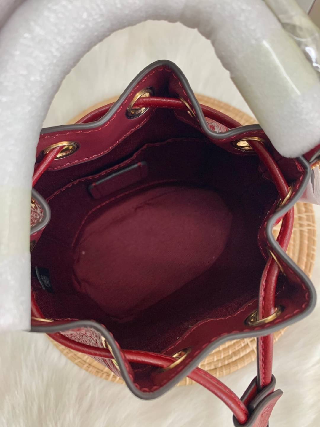 OUTLET 】COACH Dempsey Bucket Bag 15 With Coach Patch And Heart Charm ((C5121//C5112//C5114)) น้องน่ารักมากๆ นาทีนี้ต้องมีแล้วล่ะคะ! พร้อมส่งที่ไทยครบสีค่ะ! กระเป๋าหิ้ว//สะพายครอสบอดี้ร์ได้ หนังแท้สวยงามมากๆค่ะ ❤️มาพร้อมพวงรูปหัวใจแบรนด์+ป้ายหนังห้อ