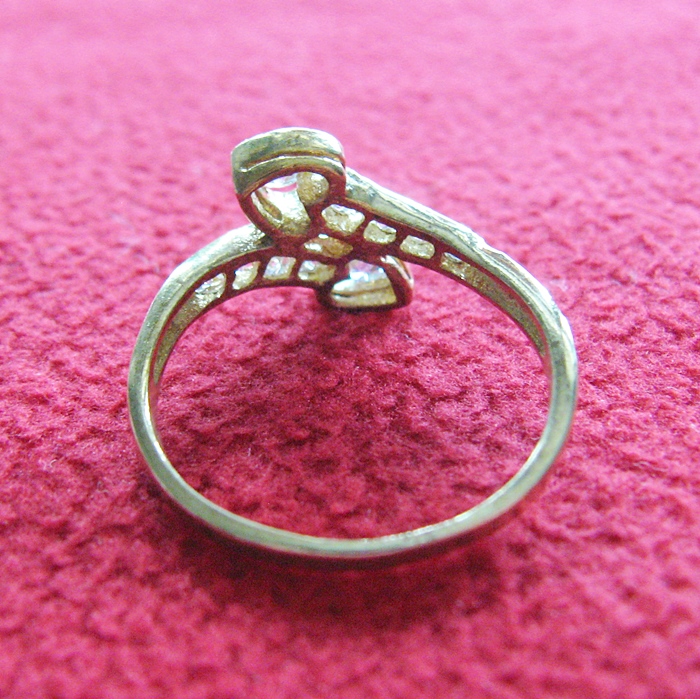 แหวนเพชรทองเหลือง แบบ2(หัวใจไขว้2ดวง)ค่ะ