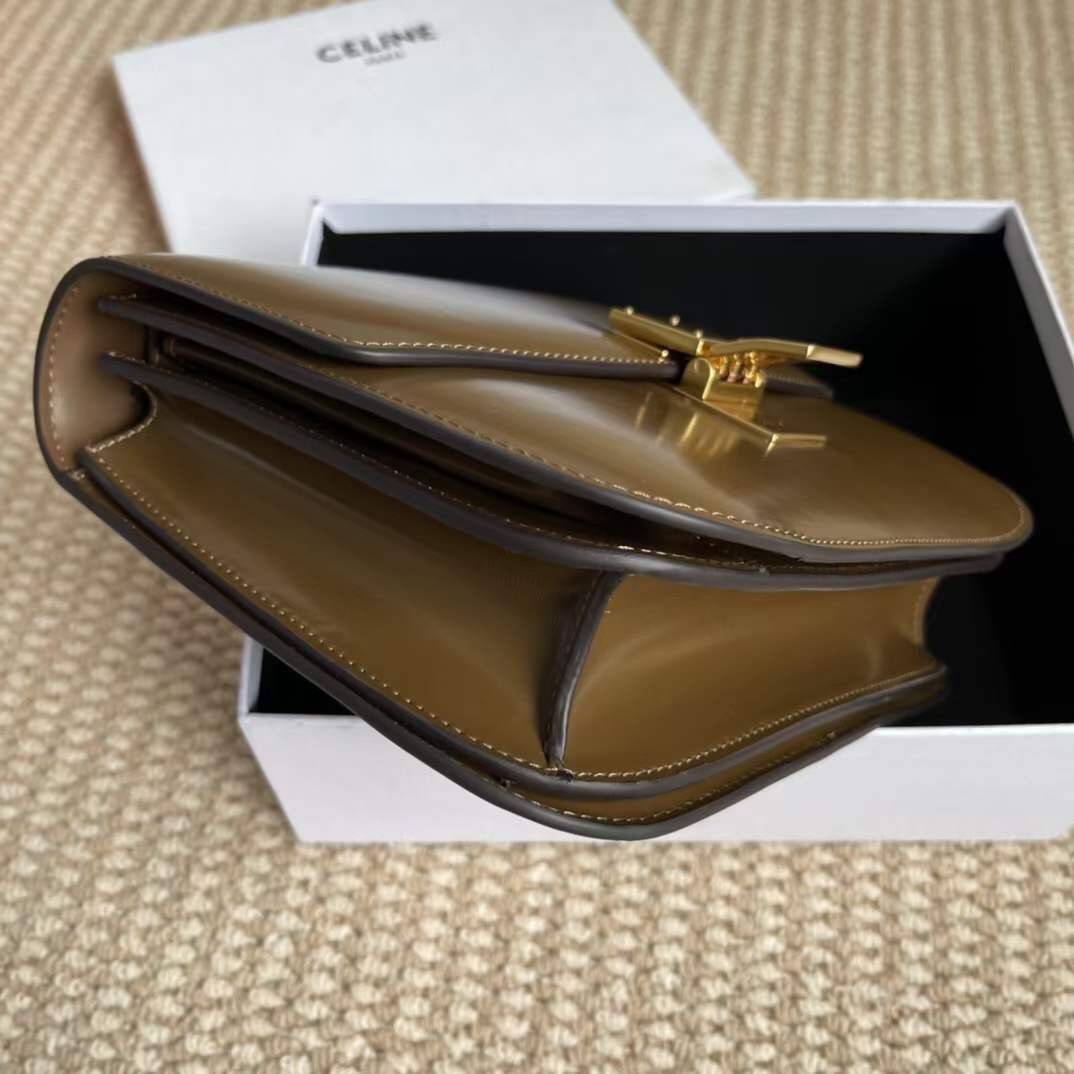 CELINE Medium Classic bag in box calfskin เกรดออริจินอล กระเป๋าสะพายแบรนด์เนมซีลีนหนังแท้ อะไหล่ทองหรู งานหนังเรียบ สวยหรู ด้านในเปิดด้วยบีบอะไหล่ทอง