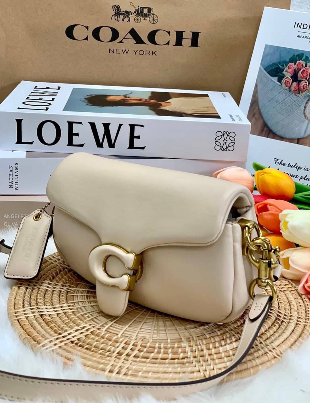 สีที่ขายดีที่สุด เหลือจากจองไม่กี่ใบนะคะ😁 COACH PILLOW TABBY SHOULDER BAG 18 ((C3880)) พร้อมส่งที่ไทย คุณภาพเกินราคา! กระเป๋าหิ้ว//สะพายแบบครอสบอดี้ร์ 🔺หนัง nappa หนานิ่ม นุ่มมากๆ รุ่นใหม่ล่าสุดค่ะ!