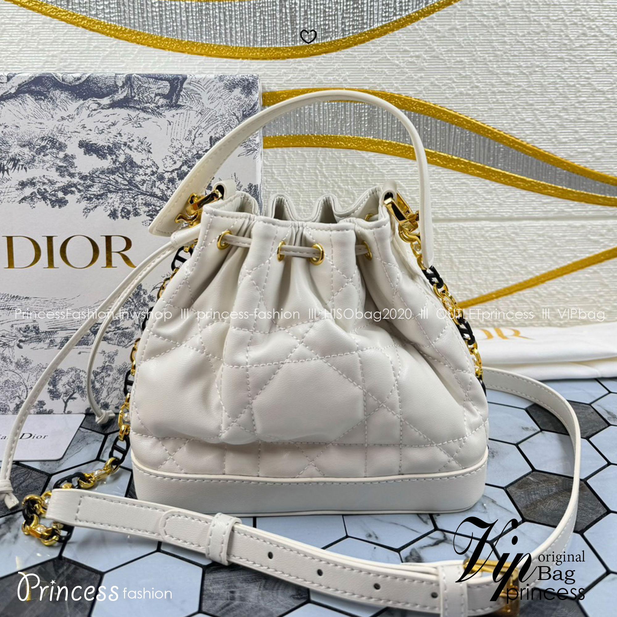 DIOR Small Dior Jolie Bucket Bag กระเป๋าทรงถังรูปทรงทันสมัย สง่างามเหนือกาลเวลา เกรดท็อปออริ สลับแท้ 1:1