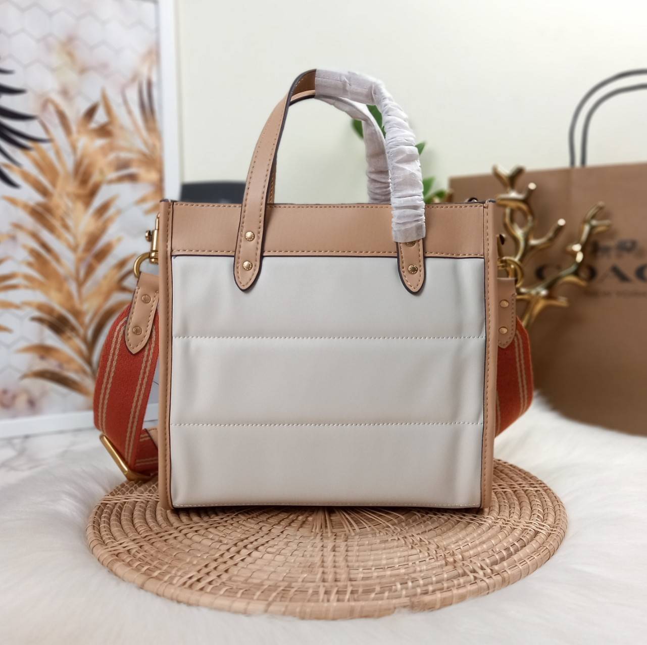 COACH CASUAL STYLE STREET STYLE 2WAY PLAIN LEATHER ELEGANT STYLE (C6958 C6852) 🌺 ที่สุด! ของที่สุด!! กระเป๋าถือ กระเป๋าสะพายรูปทรงสุดฮิต สุดคลาสสิค รุ่น UNISEX ที่ชิคๆ สบายๆ ได้ทั้งชายและหญิง// วัสดุหนังแท้ทั้งใบ ตัดเย็บด้วยหนังเนื้อนุ่มพิเศษ หนา 
