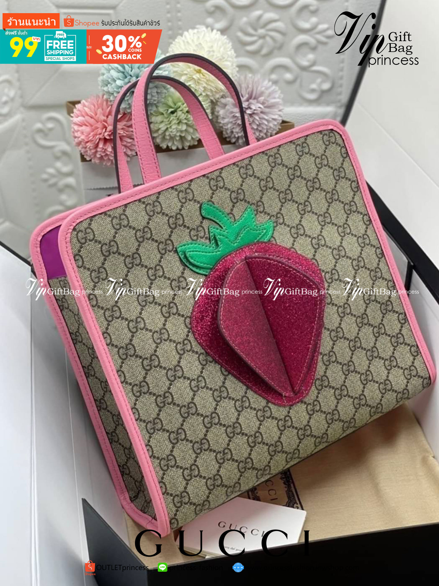 Ori GUCCI Children's tote bag GG kids ที่สุดของความน่ารัก ลิมิเต็ดแบบไม่มีเอาท์ สาวๆสายหวานไม่ควรพลาดด้วยประการทั้งปวงเลยค่าา หนังแท้เกรดดีที่สุด พิมพ์ลายแบรนด์รอบใบเทคเจอร์สวยอยู่ทรง ภายในมีโลโก้กว้างและจุสุดๆใส่สัมภาระได้เยอะ ภาพถ่ายจ