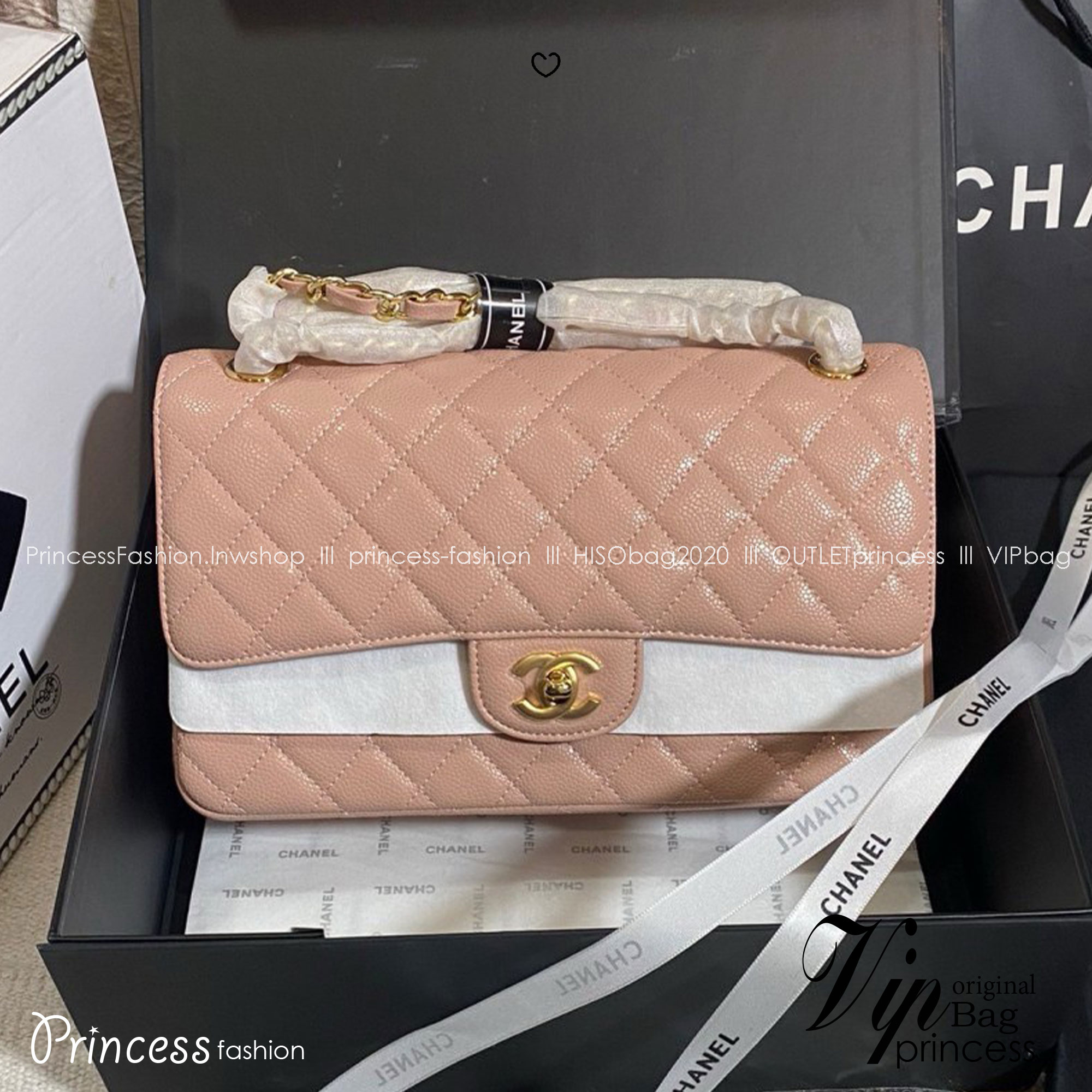 CHANEL Classic Medium Flap Bag กระเป๋าสะพายคลาสสิกรุ่นยอดนิยมตลอดกาล ดีไซน์เรียบหรูหราขับผิว งานหนังแท้สวยมาก มีอะไหล่เงินและทอง สุดยอดเดอะเบสท์ไอเท็ม