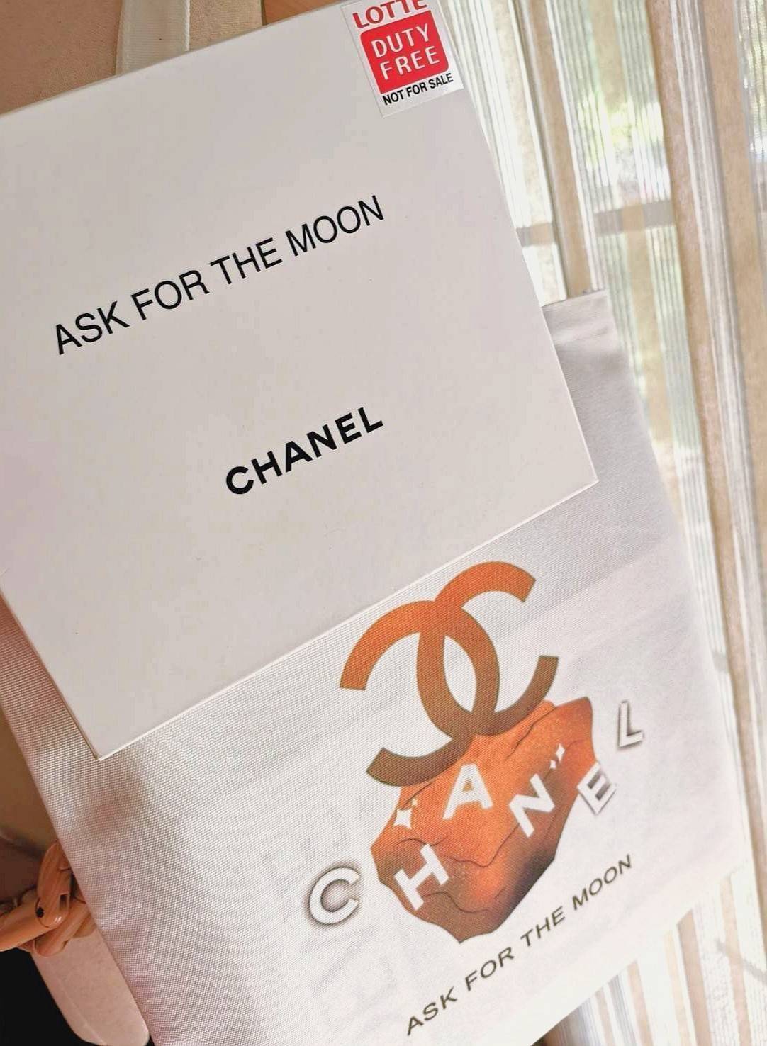 Chanel Canvas Shopping Bag VIP Gift With Purchase (Event-GWP) พรีเมี่ยมกิ๊ฟรุ่นใหม่ล่าสุดคอลเลคชั่น Chanel Nº5 Holiday "Ask for the moon" จาก Chanel Perfume Counter Duty Free ขนาดใหญ่กำลังดีวัสดุ Canvas เนื้อหนาสกรีนแบรนด์ทั้ง2ด้านอย่างดี จุของไ