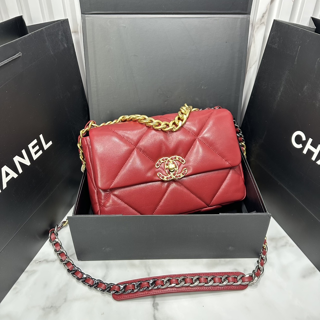 ORI หนังแท้ | CHANEL 19 Flap Bag 25cm กระเป๋าสะพายรุ่นยอดนิยม หนังนิ่มนุ่มลื่น หรูหราระดับตำนาน สวยงามเหนือกาลเวลา
