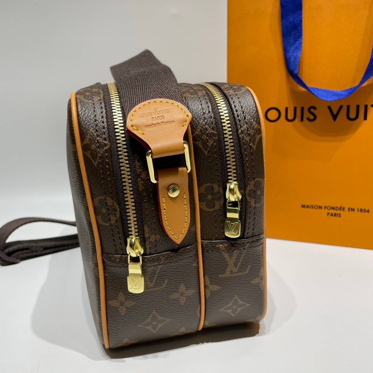 LV Reporter 28 Mongram Vintage Crossbody Bag / LV Messenger Bag กระเป๋าสะพายทรงแมสเซ็นเจอร์วินเทจ เกรดออริ ท็อป สลับแท้ 1:1 เกรดดีสุด หนังแท้ ผ่านทุก ตม. ใช้งานต่างประเทศได้