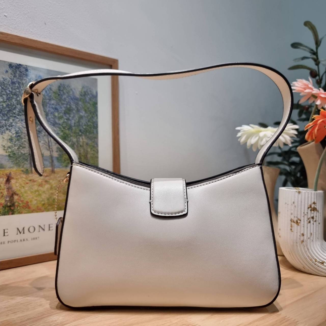 COACH ELIZA SHOULDER BAG IN SIGNATURE CANVAS CR532 / CR533 กระเป๋าสะพายไหล่ทรงโฮโบสุดหรู ดีไซน์โลโก้แบบใหม่สวยเด่น เกรดท็อปออริ เกรดดีสุด สลับแท้ 1:1 ใช้ต่างประเทศได้