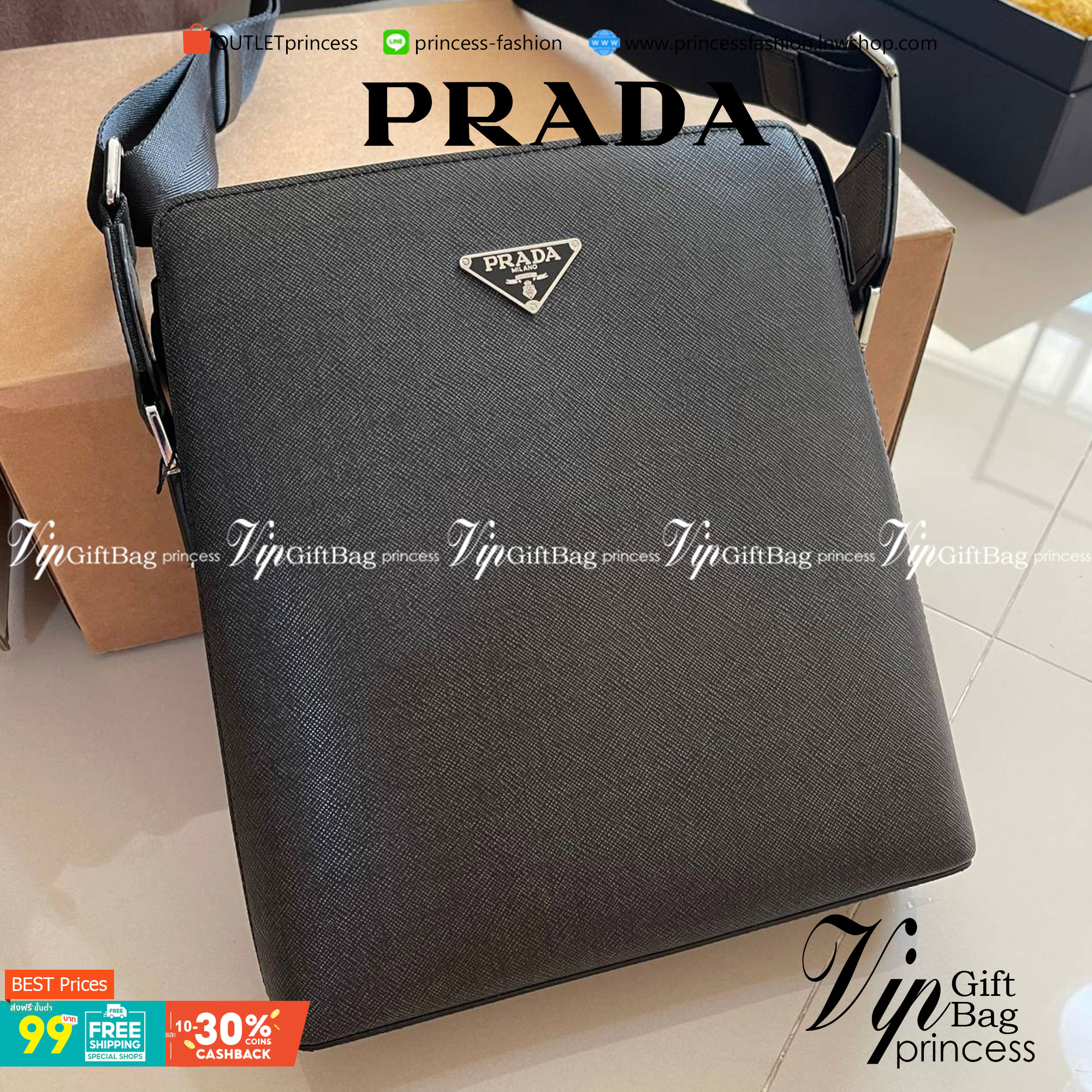 หนังแท้ PRADA SAFFIANO MAN BAG รุ่นตามหา Rare item!! กระเป๋าสะพายข้างคุณผู้ชาย งานสวยมาก เป็นหนังแท้ทั้งใบ ใส่ ipad ได้ จุของได้เยอะพอสมควรเลยค่ะ งานเรียบแต่หรูสุดๆ คุณภาพเกินราคาจริงๆ ค่าา