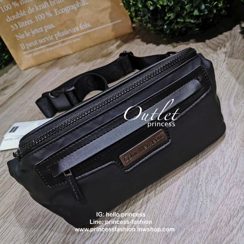 CALVIN KLEIN" JEANS NYLON WAIST BAG กระเป๋าสะพายคาดเอวหรือคาดอกอกรุ่นใหม่ล่าสุดดีไซน์สุดฮิต Limited Edition จาก Calvin Klein Factory วัสดุ Nylon+Polyester 100% คุณภาพดีดูเเลรักษาง่าย กันน้ำ เปิดปิดด้วยซิปสะดวกใช้ หัวซิปแบรนด์ด้านหน้ามีโลโก้และช่องซิป