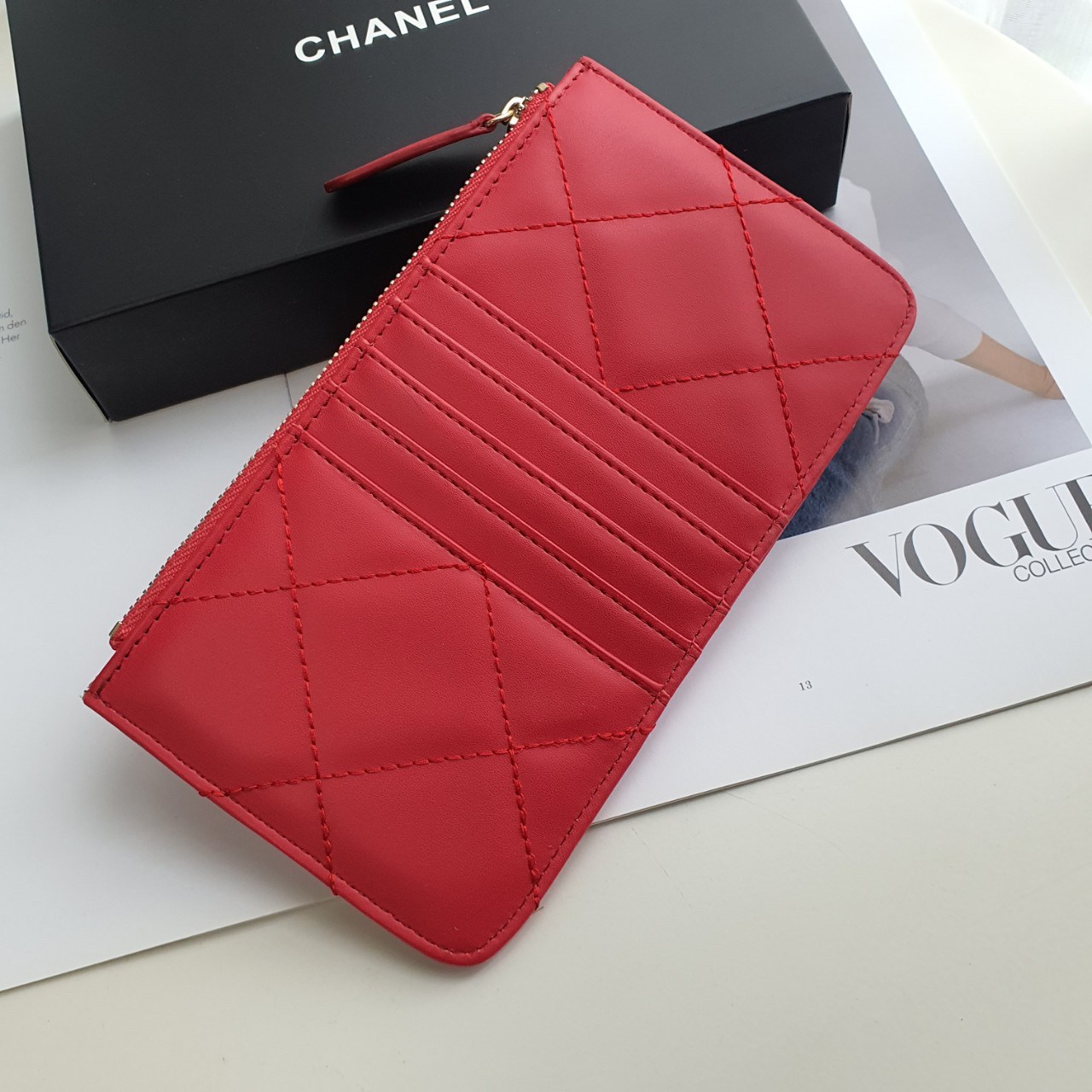 CHANEL LONG WALLET CARD PHONE HOLDER พร้อมส่งครบ 3 สี ❤️🖤🤍 พร้อมส่งที่ไทยค่าา กระเป๋าสตางค์รับทรัพย์ แนะนำรุ่นนี้เลยคะ งานพรีเมี่ยมกิ้ฟท์จากเค้าเตอร์ต่างประเทศ กระเป๋าสตางค์ทรงสวย สะดุดตา หนังสัมผัสลายด้าน จากแบรนด์ 𝗖 Ǖ