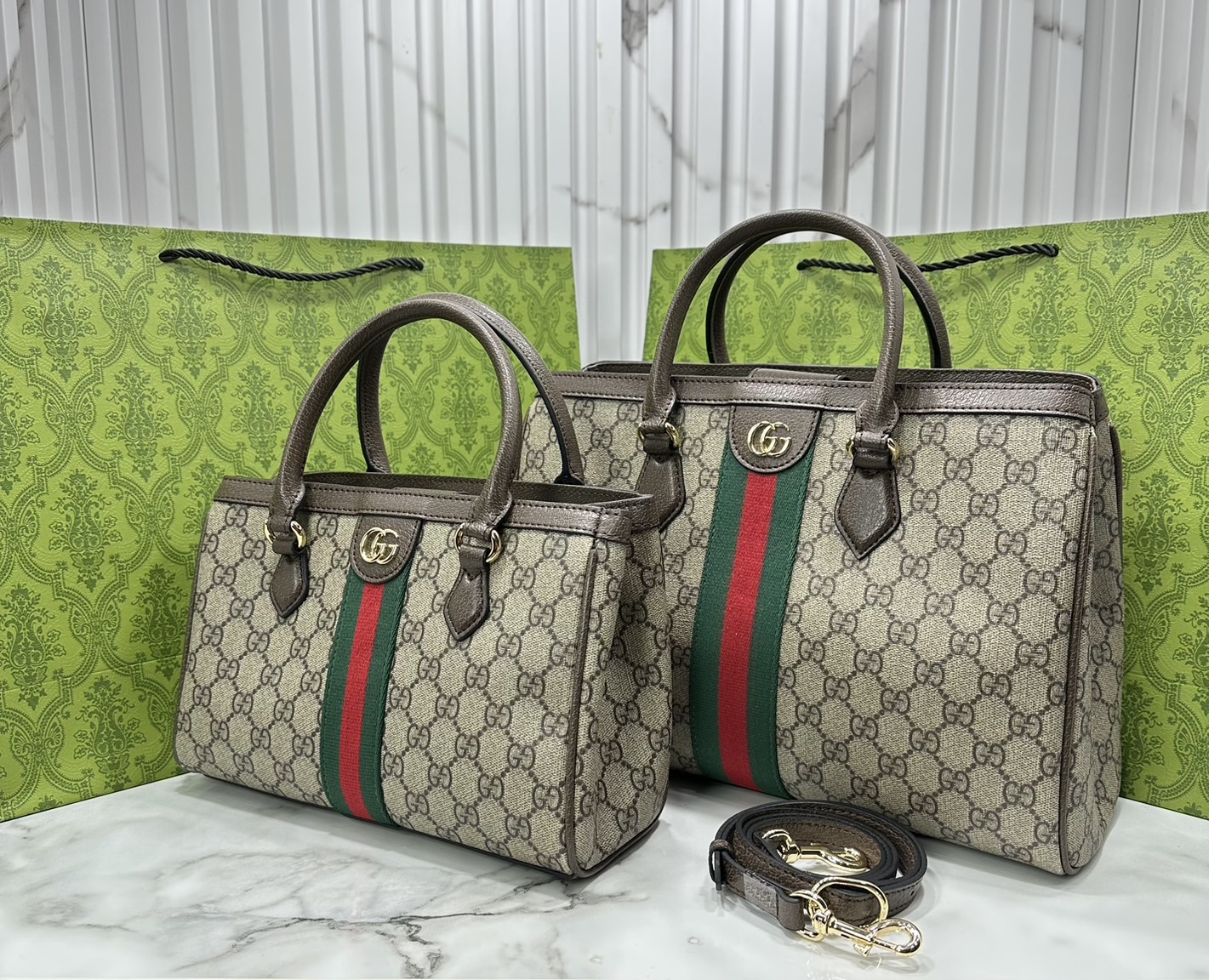 ORI หนังแท้ | Gucci Ophidia medium tote bag Monogram Double G / Gucci Tote Bag กระเป๋าสะพายทรงโท้ทใบใบใหญ่ คอลเล็กชั่น Ophidia ไฮไลท์รูปทรงและฟังก์ชั่นการใช้งานที่ได้รับการตีความใหม่