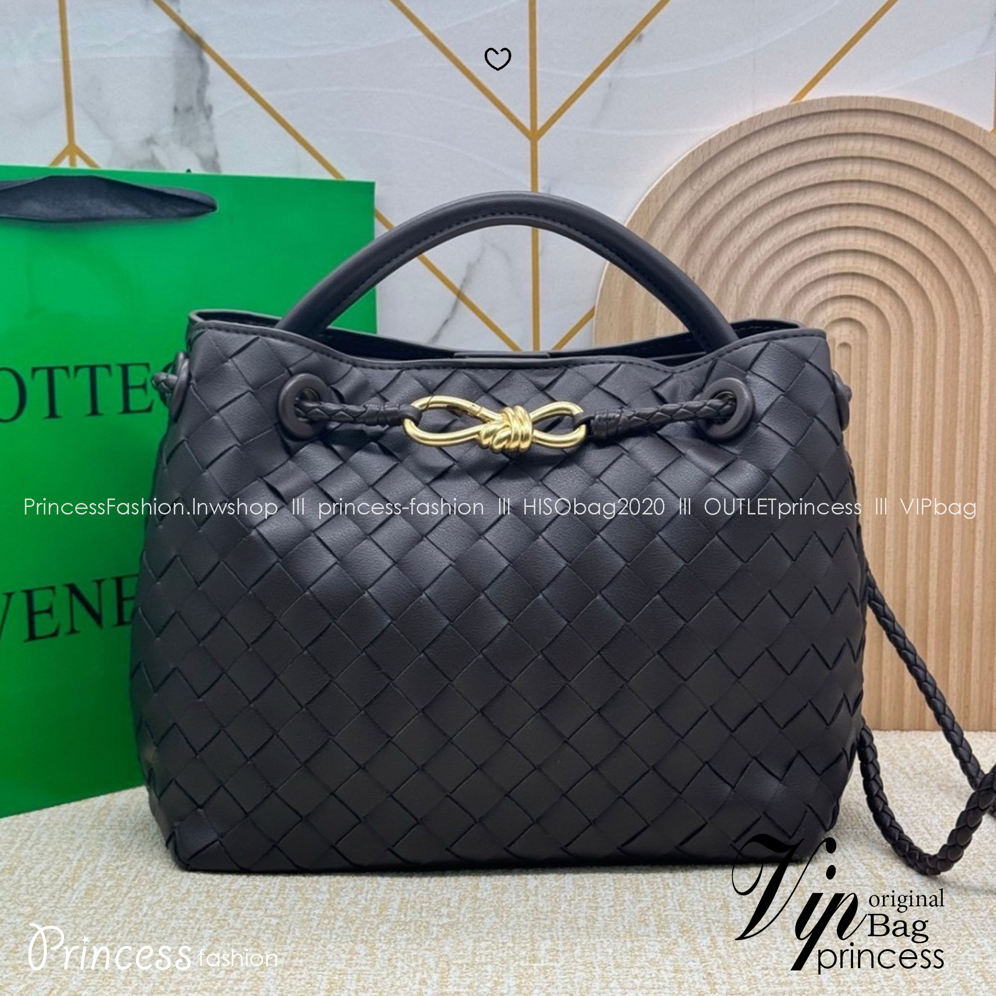 BOTTEGA Small Andiamo Top handle bag 28cm / BOTTEGA Tote Bag กระเป๋าสะพายดีไซส์สาน วัสดุเดนิมคอตตอนรุ่นใหม่ สวยงามเป็นเอกลักษณ์ เกรดออริ 1:1 ใช้งานต่างประเทศได้