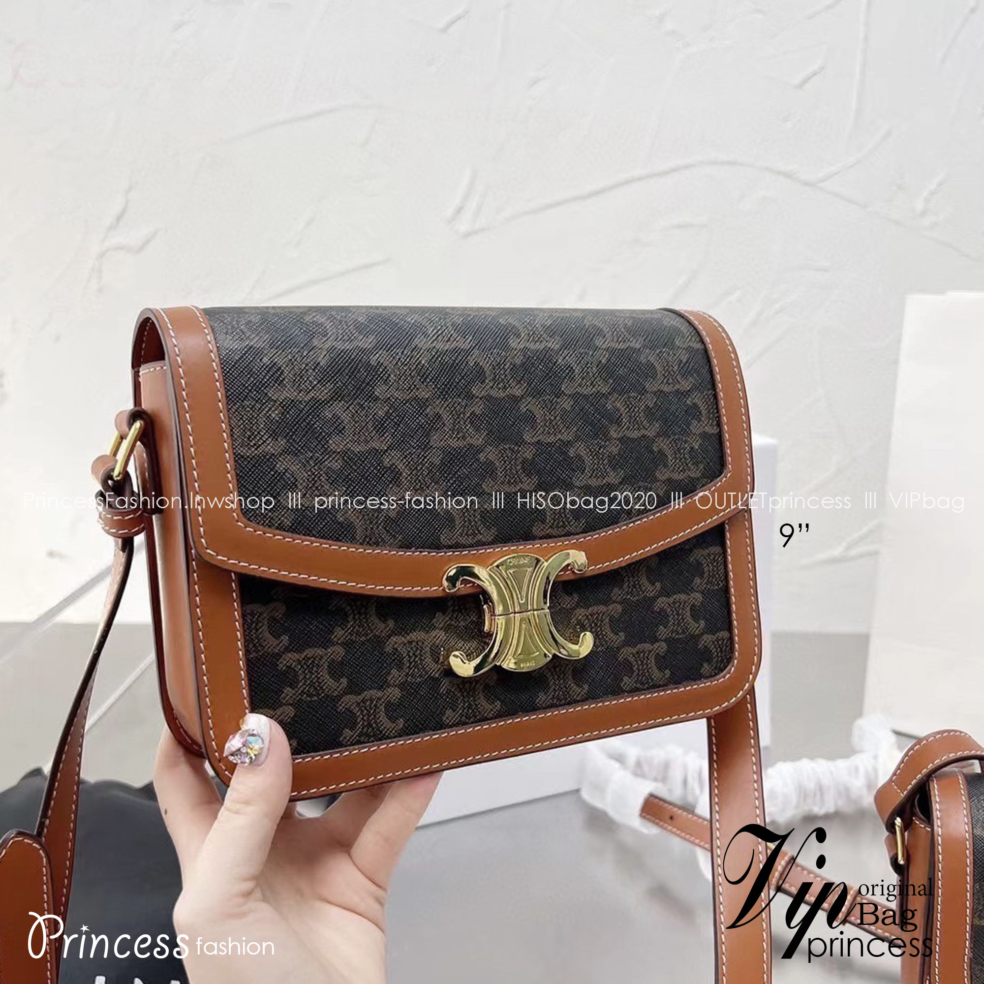 CELINE CROSSBODY BAG / CELINE Teen Triomphe Bag **รอบราคาพิเศษต่ำกว่าทุน** มี 2 ขนาด กระเป๋าสะพายรุ่นยอดนิยม งานสวยอยู่ทรงเปิดปิดด้วยตัวล้อคด้านหน้า พร้อมช่องซิป ทรงนี้กำลังมาแรงมาก แมชต์ลุคไหนก็สวย