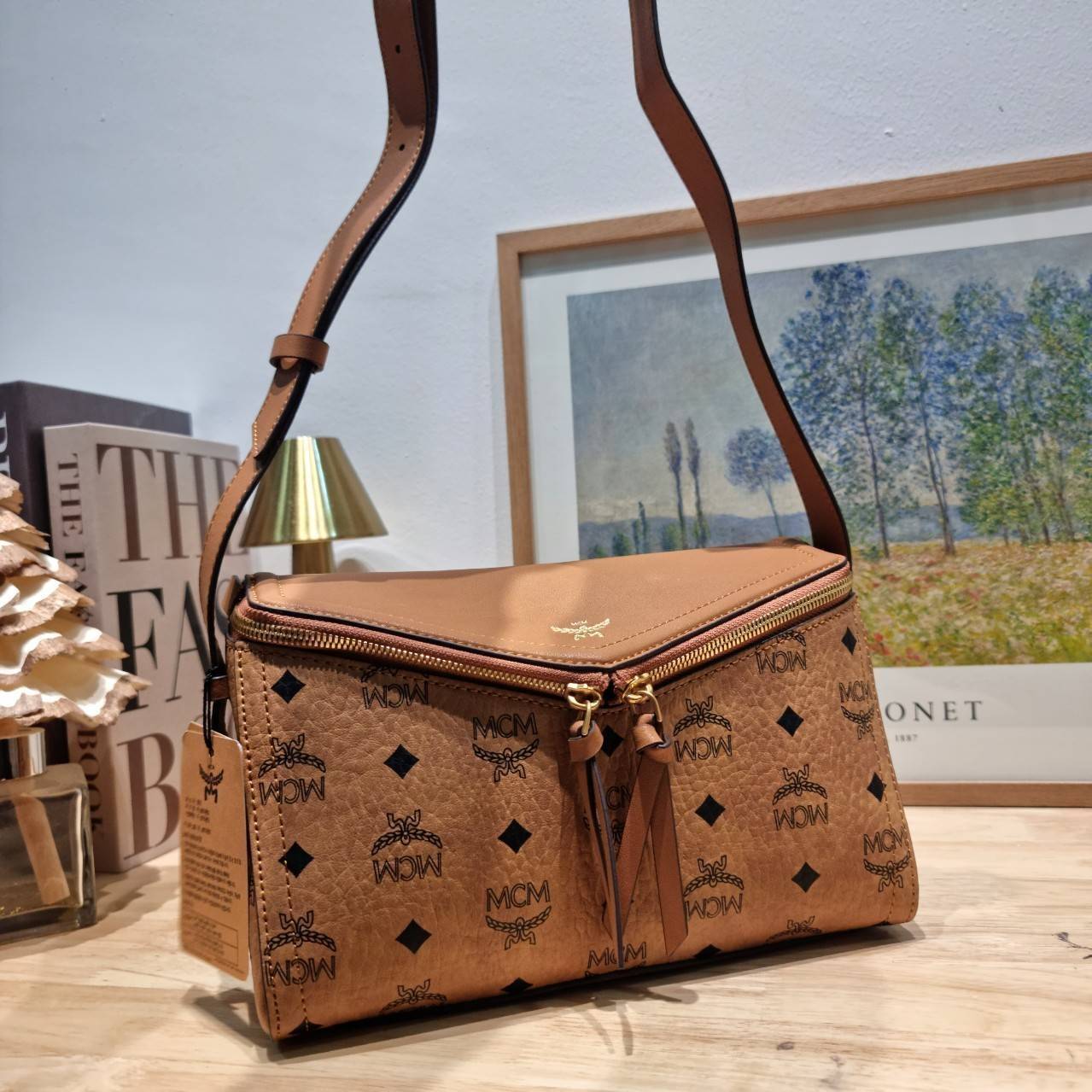 M.C.M DIAMANT 3D SHOULDER BAG IN VISETOS LEATHER MIX กระเป๋าสะพายคอลเลคชั่นสุดปัง สวยหรูในแบบฉบับคนมีสไตล์ เกรดท็อปออริ 1:1 สลับแท้