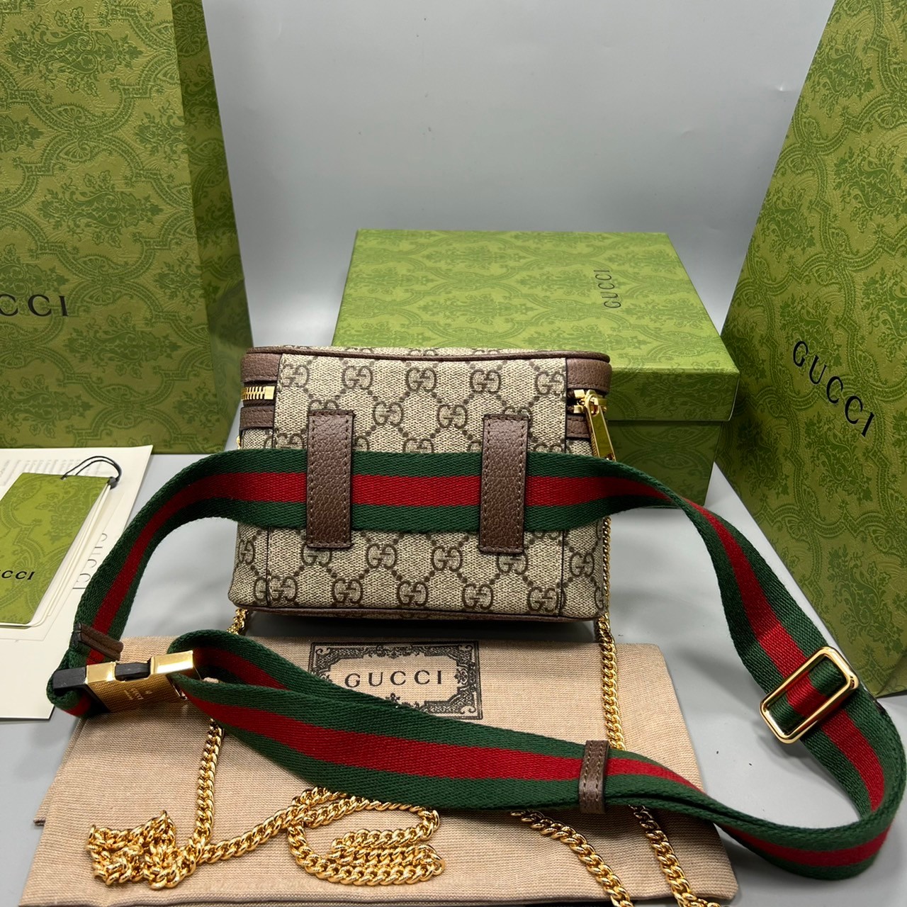 GUCCI Ophidia belt bag with Web เกรดออริจินอล กระเป๋าคาดเอว และสะพายข้างด้วยสายโซ่ได้ งานหนังแท้และแคนวาสอย่างดี รุ่นใหม่ล่าสุด ใช้ได้ทั้งชายหญิง เป็นรุ่นที่มาเท่าไรก็ไม่เคยพอขาย ฮอตมากๆค่ะ ภาพถ่ายจากงานขายจริง ใช้งานต่างประเทศได้