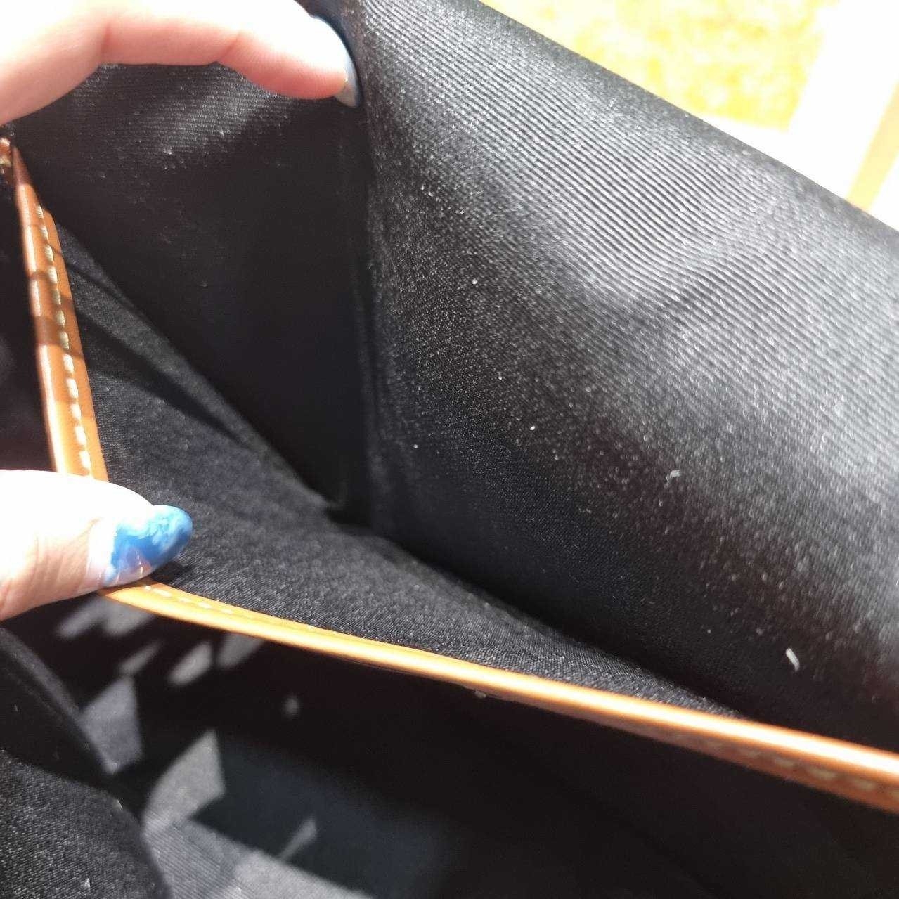 COACH CU202 LEAGUE MESSENGER BAG IN SIGNATURE CANVAS กระเป๋าสะพายทรง messenger สุดฮอต ที่ดีไซน์รูปแบบให้สปอร์ตขึ้น และหรูขึ้น แต่ยังคงคลาสสิค ขนาดใบใหญ่กำลังดี