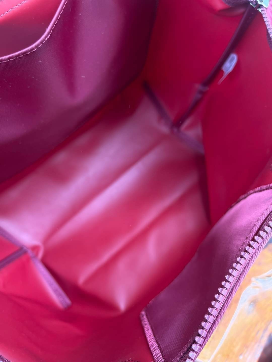 8สี พร้อมส่ง Longchamp LE PLIAGE NÉO TOP HANDLE BAG (medium size) อีกหนึ่งรุ่นยอดนิยม ที่สาวๆ ต้องมีไว้เก็บไว้สักใบ กระเป๋าโท้ทใบนี้ มาพร้อมกับสีที่มีสไตล์เรียบง่าย มีสายสะพายยาวปรับสั้นยาวได้ช่วยให้คุณสามารถสะพายไหล่ได้อย่างสบาย ในตัวสายปักโลโก้อันเป็นสั
