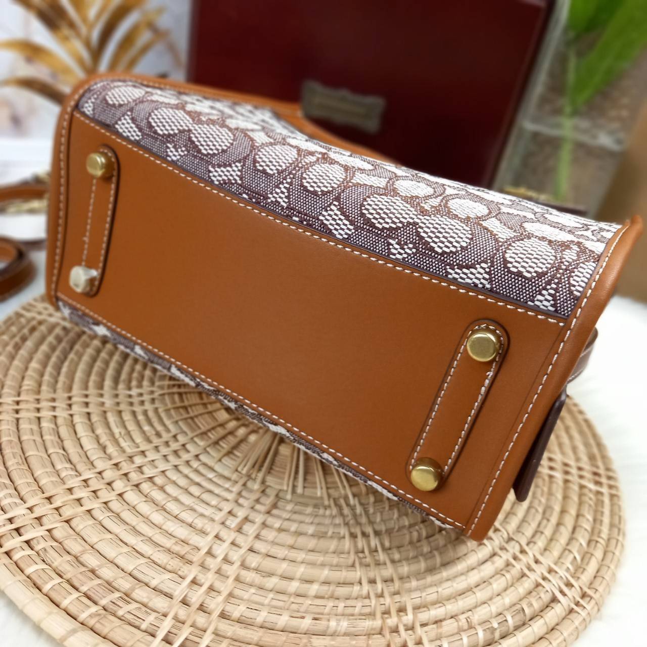 ดีเทลเนียบมาก คลาสสิค หรูหราได้ใจ😘🌺//>>COACH ROGUE 25 IN SIGNATURE TEXTILE JACQUARD WITH SNAKESKIN DETAIL(COACH C5467)🍁กระเป๋ารุ่นคลาสสิค หรูหรา มีรสนิยม จะถือ หรือสะพายได้ตามดีไซน์การใช้งานเลยจ้า// วัสดุ jacquard ลาย signatu