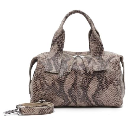 กระเป๋าผู้หญิง กระเป๋าถือ กระเป๋าสะพาย หนังวัวแท้ ลายเกร็ดงู สวยหรู ดูแพง กระเป๋าแฟชั่น ระดับ hi end 826416