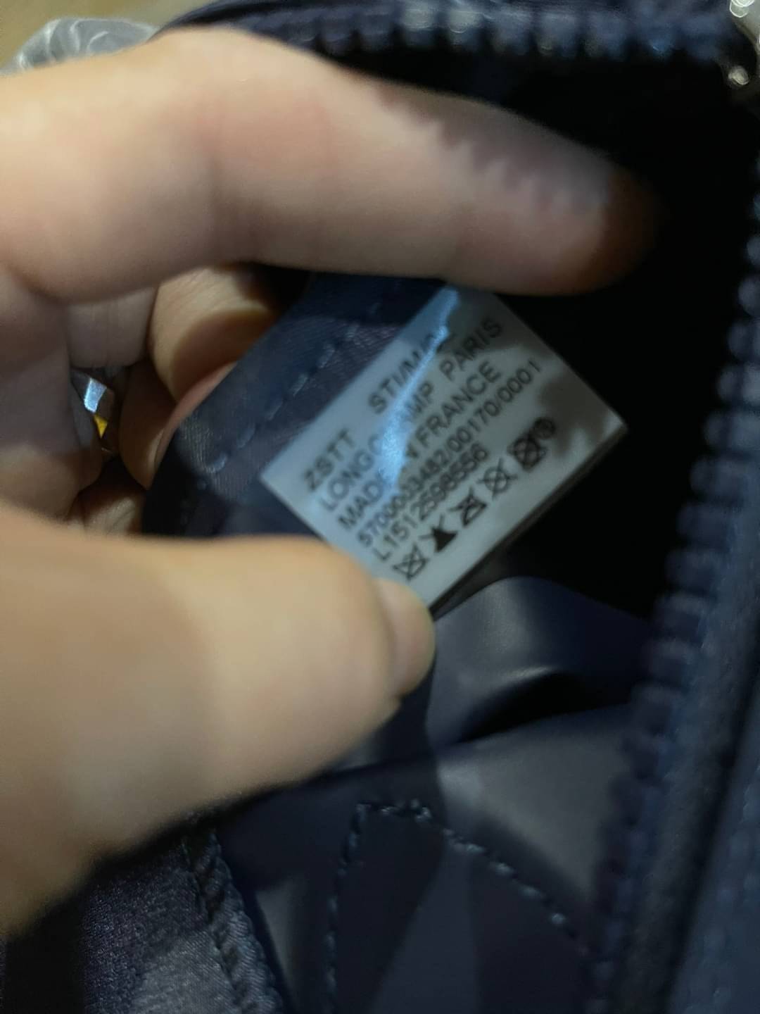 ของแท้ 💯% Longchamp LE PLIAGE NÉO TOP HANDLE BAG (small size) อีกหนึ่งรุ่นยอดนิยม ที่สาวๆ ต้องมีไว้เก็บไว้สักใบ กระเป๋าโท้ทใบนี้ มาพร้อมกับสีที่มีสไตล์เรียบง่าย