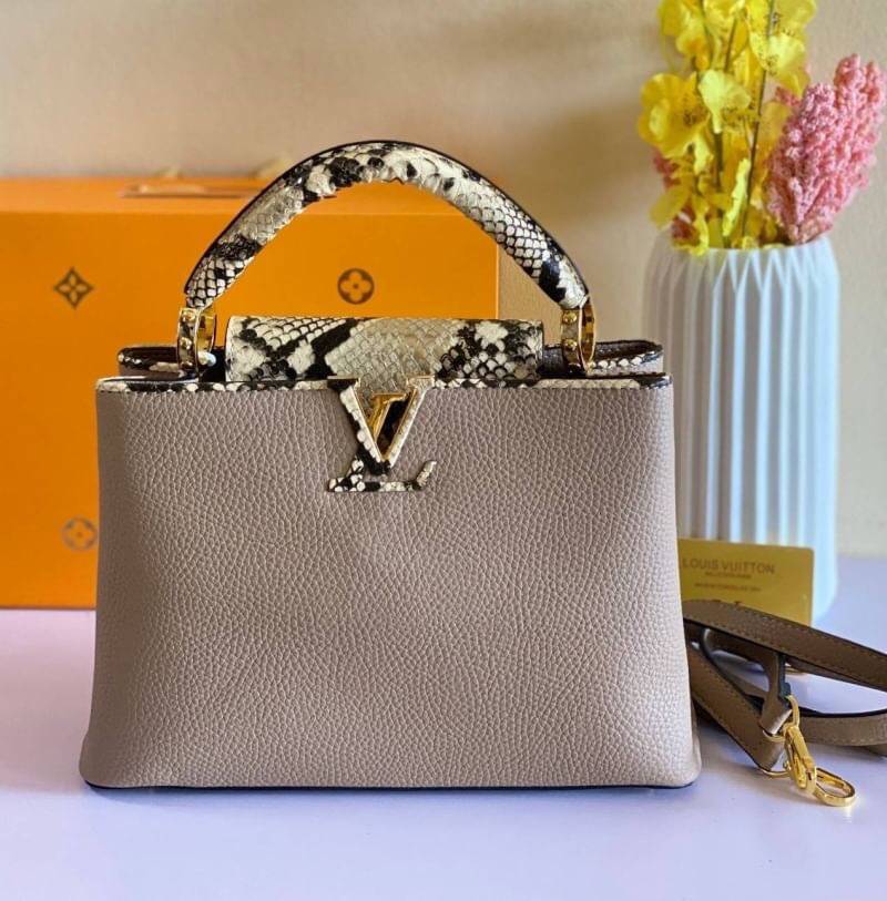 VIP GIFT 】Limited Edition Louis Vuitton Capucines Snake Leather