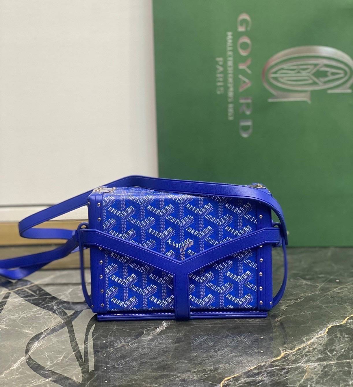 ORI หนังแท้ | Goyard Minaudière Trunk Bag กระเป๋าสะพายทรงแมสเซ็นเจอร์ เป็นคลัตช์ได้ในใบเดียว น้ำหนักเบา ทรงกล่องดีไซน์ใช้งานง่าย สวยหรู