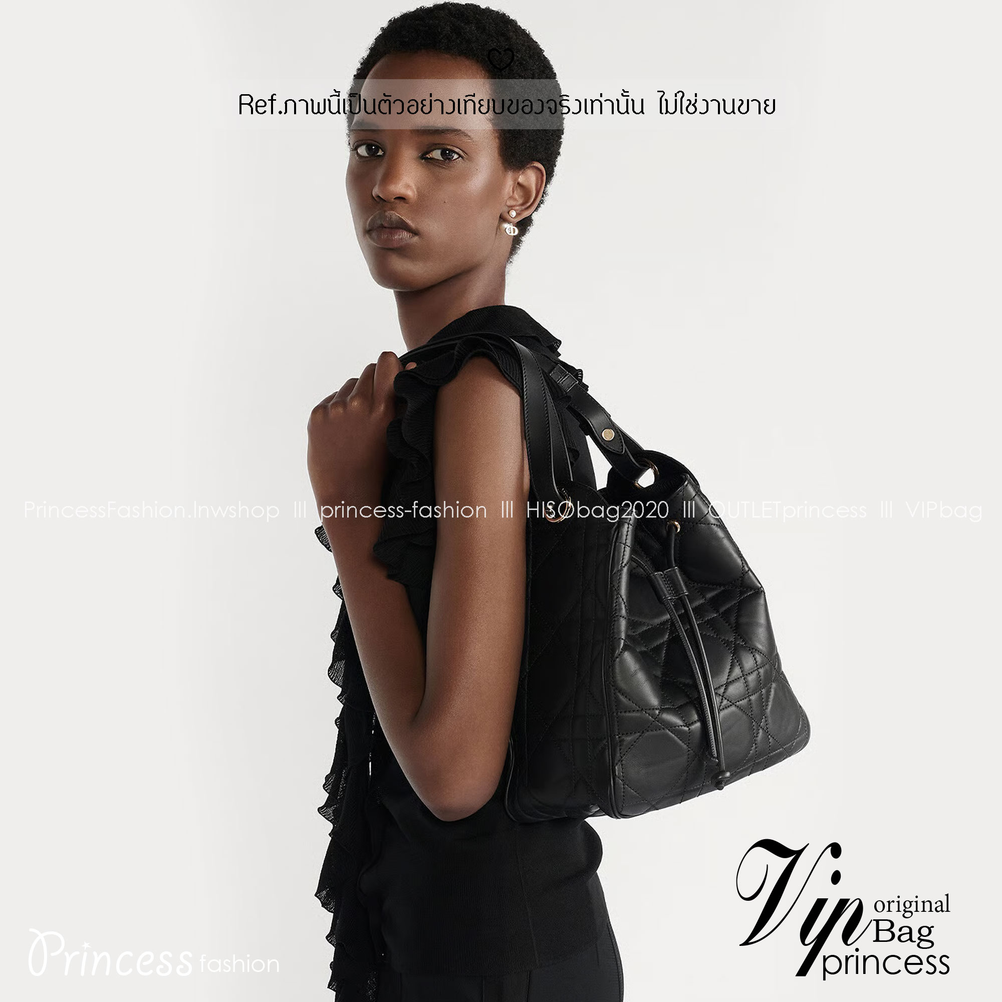 Dior Medium D-Motion Bag กระเป๋าสะพายทรงบัคเก็ต โดดเด่นด้วยดีไซน์ทรงถังทันสมัยเรียบง่ายใช้งานได้จริง เย็บตะเข็บแบบ Macrocannage นุ่มนวล