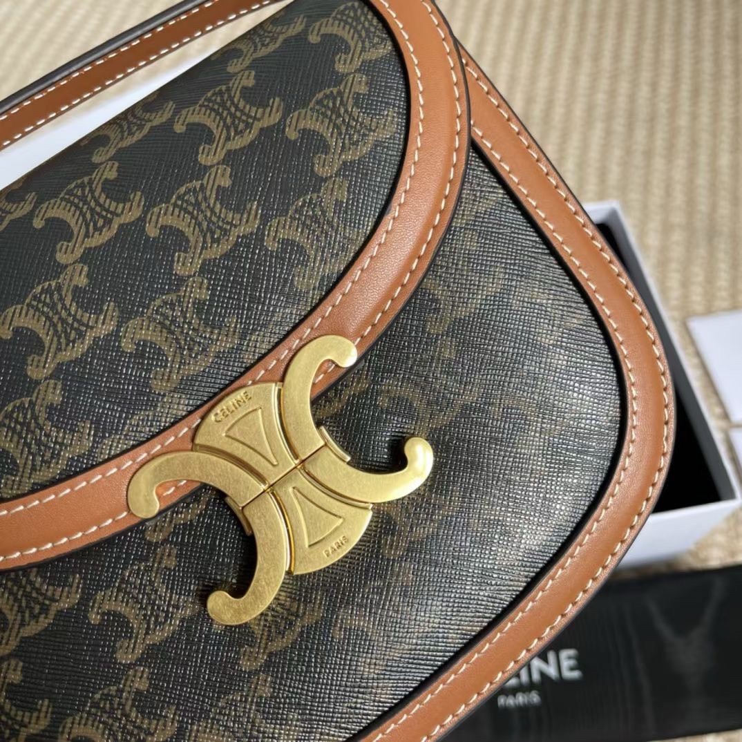 ORI หนังแท้ | CELINE BESACE CLEA IN SHINY LEATHER กระเป๋าสะพายทรงสวย โค้งมนอยู่ทรงพร้อมโลโก้หน้าสีทองสวยหรู Best item ดีไซน์เรียบหรูดูแพง ฮิตสุดในเกาหลี ใช้ได้ทั้งชายหญิง